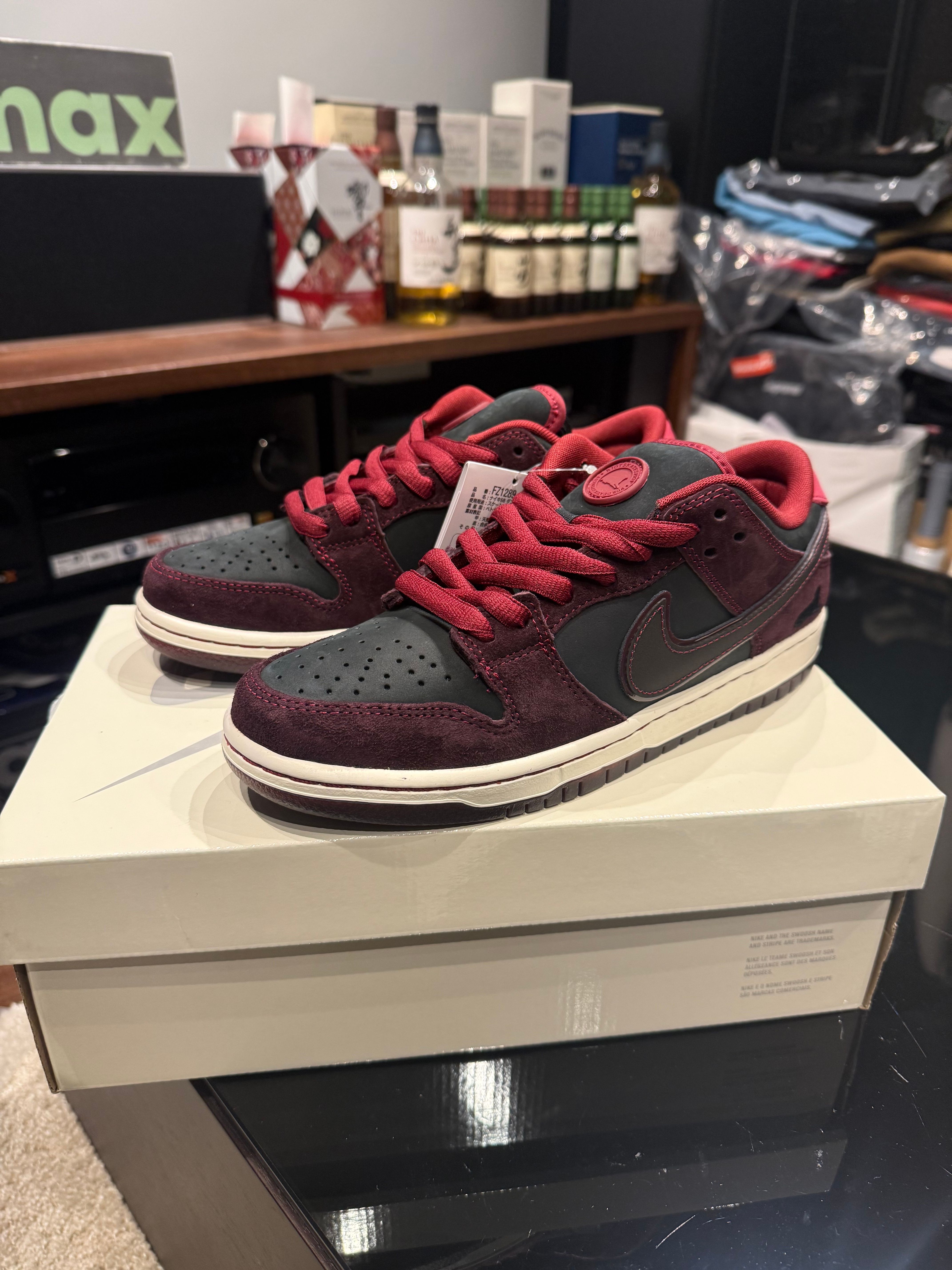 Riot Skateshop × Nike SB Dunk Low Pro QS "Mahogany and Team Red"
