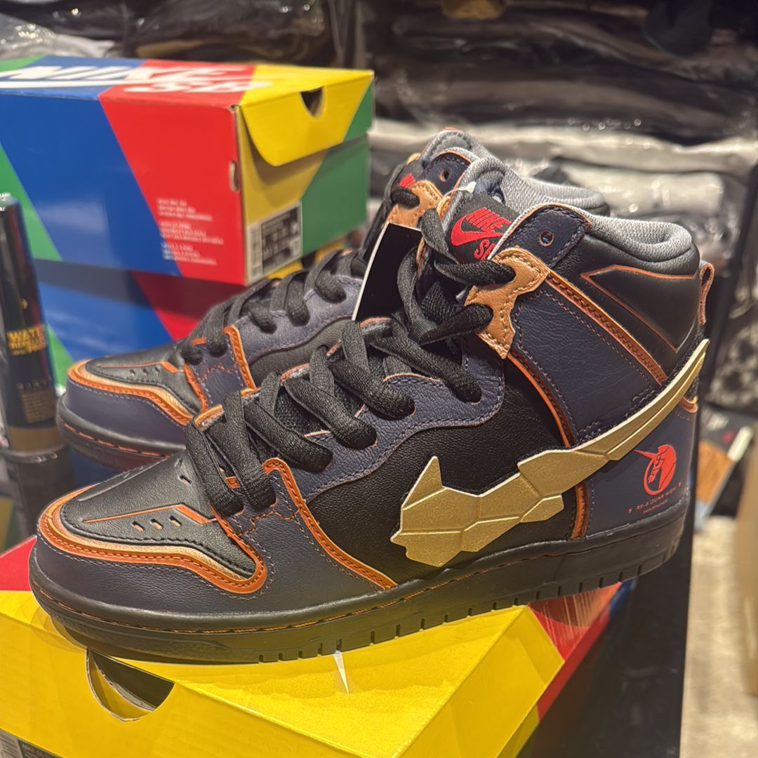 ガンダム×ナイキ SBダンク ハイ プロ QS\"バンシィ\" Gundam Unicorn × Nike SB Dunk High PRO QS 