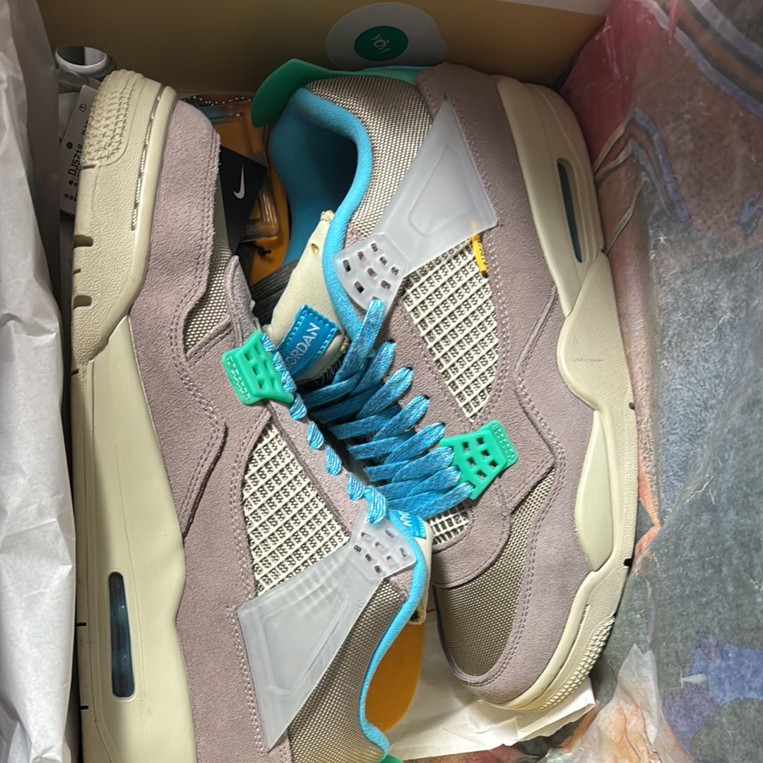 UNION × NIKE AIR JORDAN 4 SP "TAUPE HAZE"