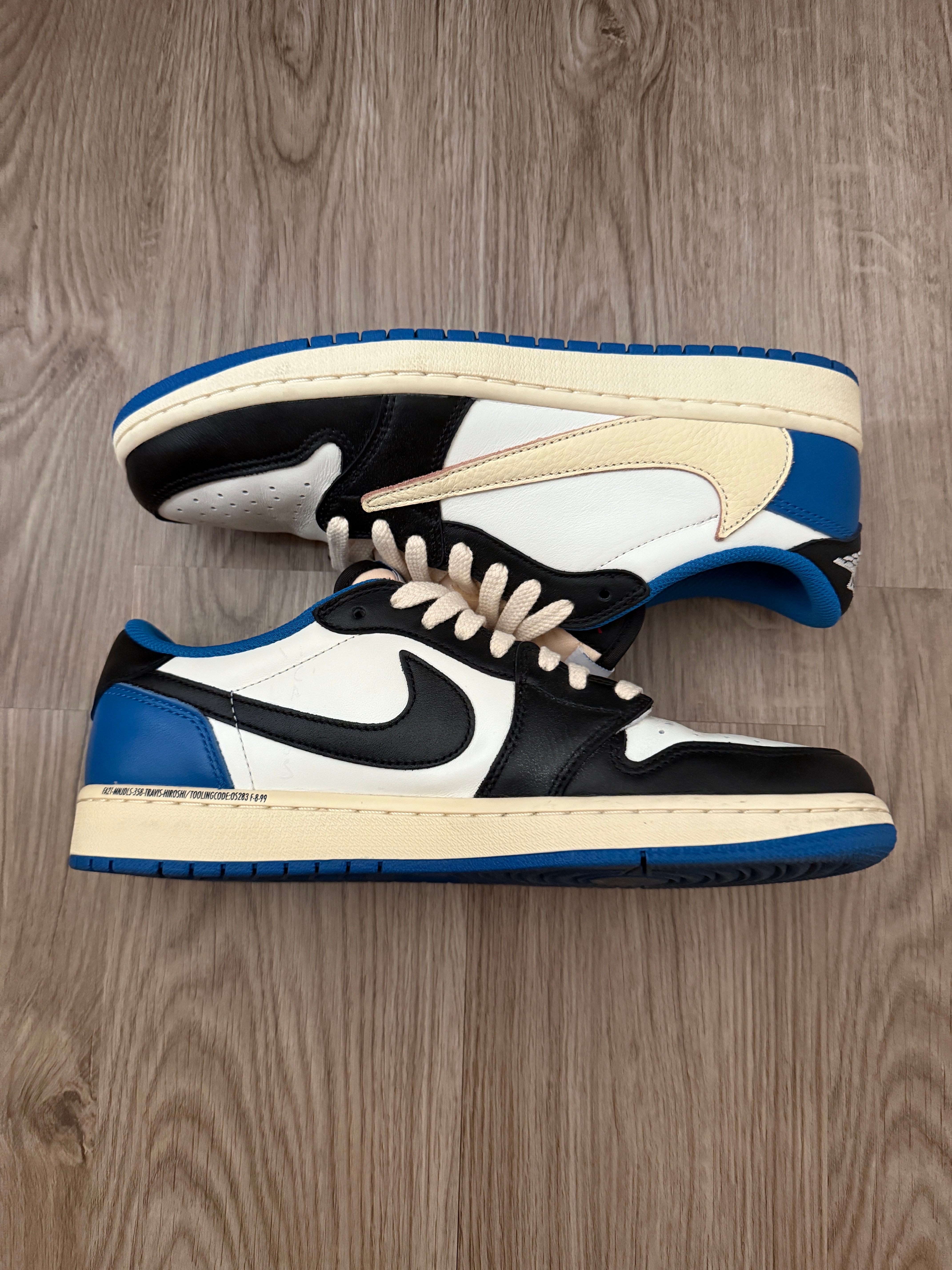 Travis Scott × fragment design × Nike Air Jordan 1 Low OG SP "Military Blue"