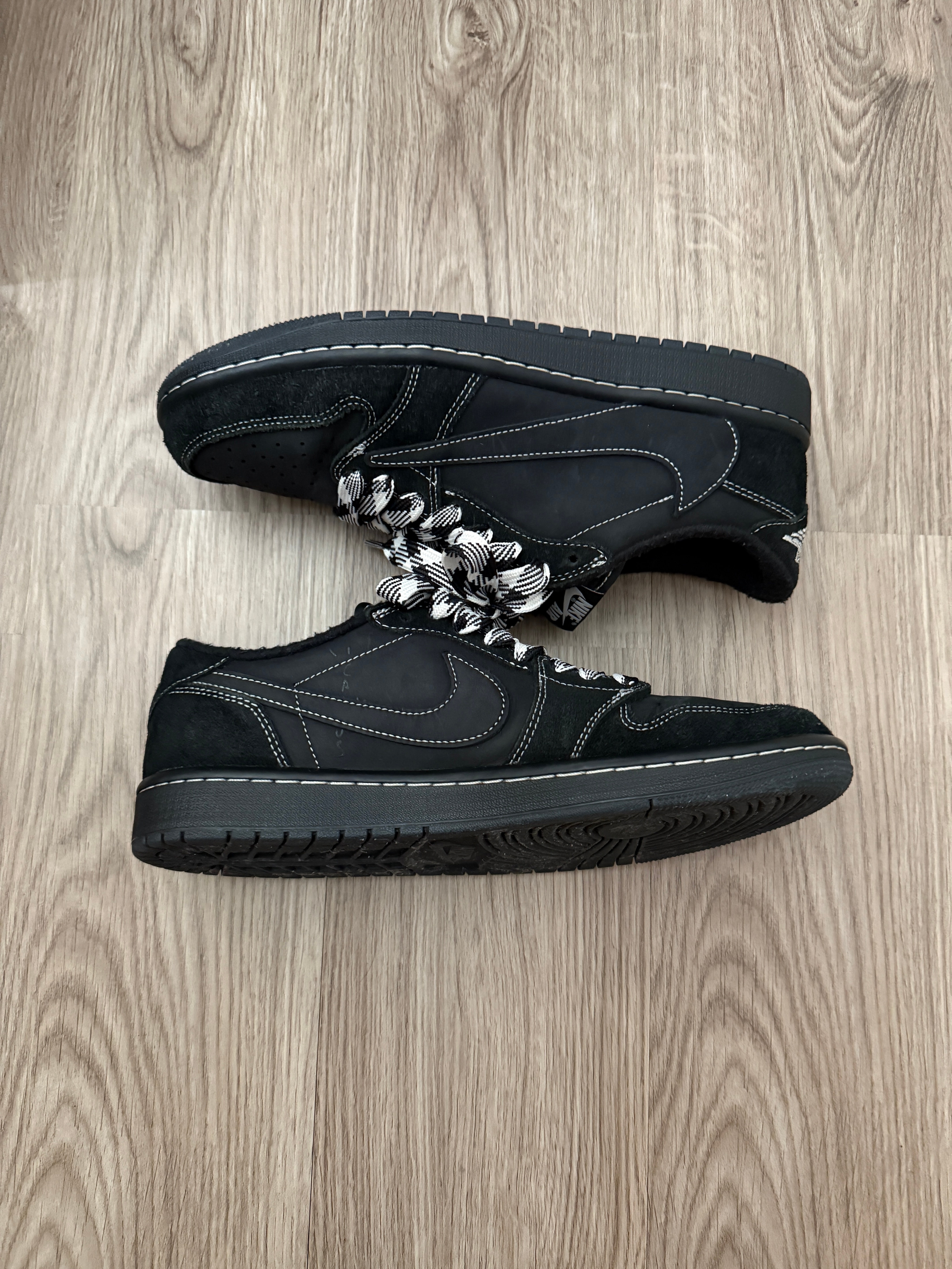 Travis Scott × Nike Air Jordan 1 Low OG SP "Black Phantom"