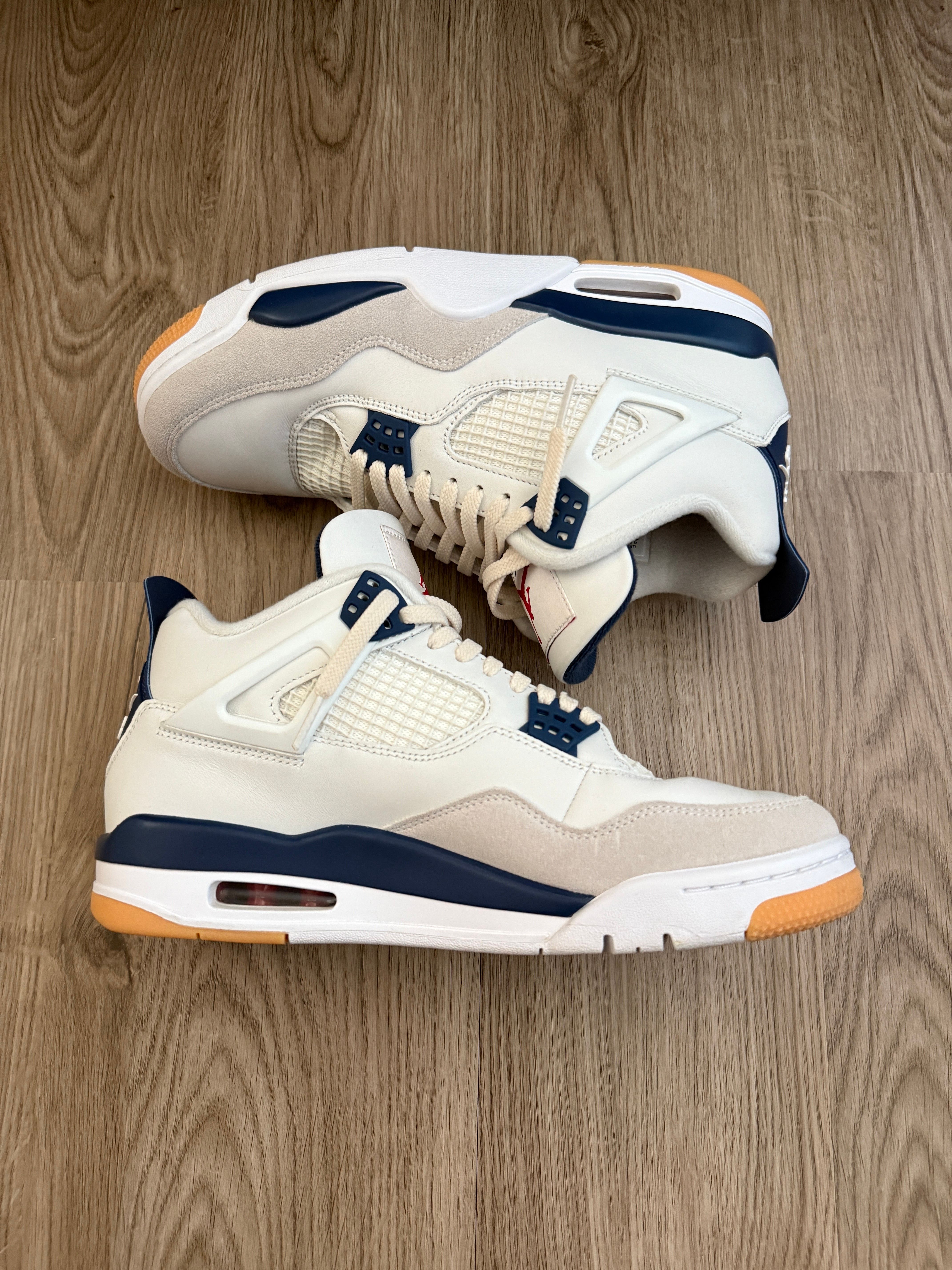Nike SB Air Jordan 4 Retro SP "Summit White/Navy"
