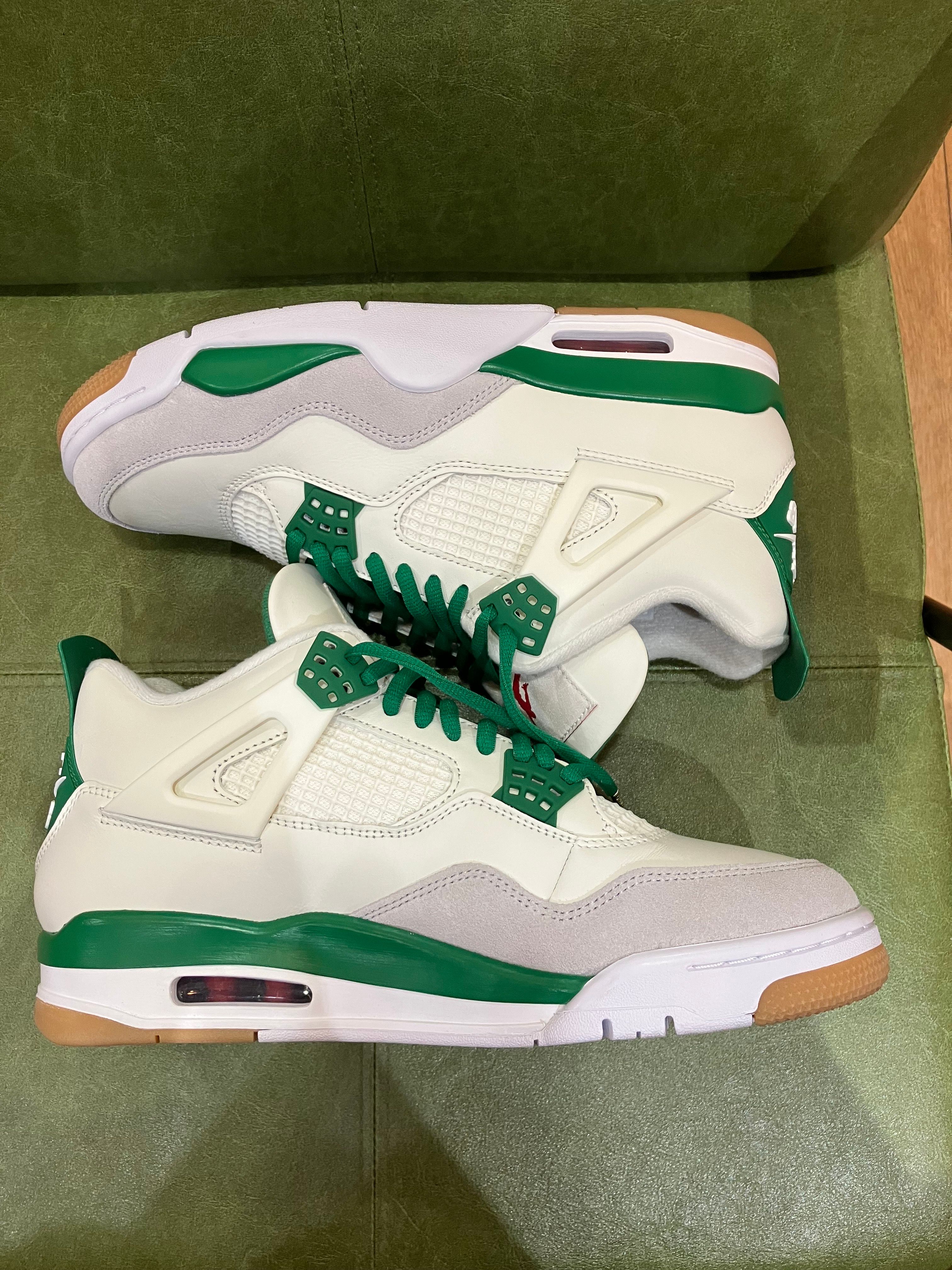 Nike SB × Air Jordan 4 Retro SP "Pine Green"