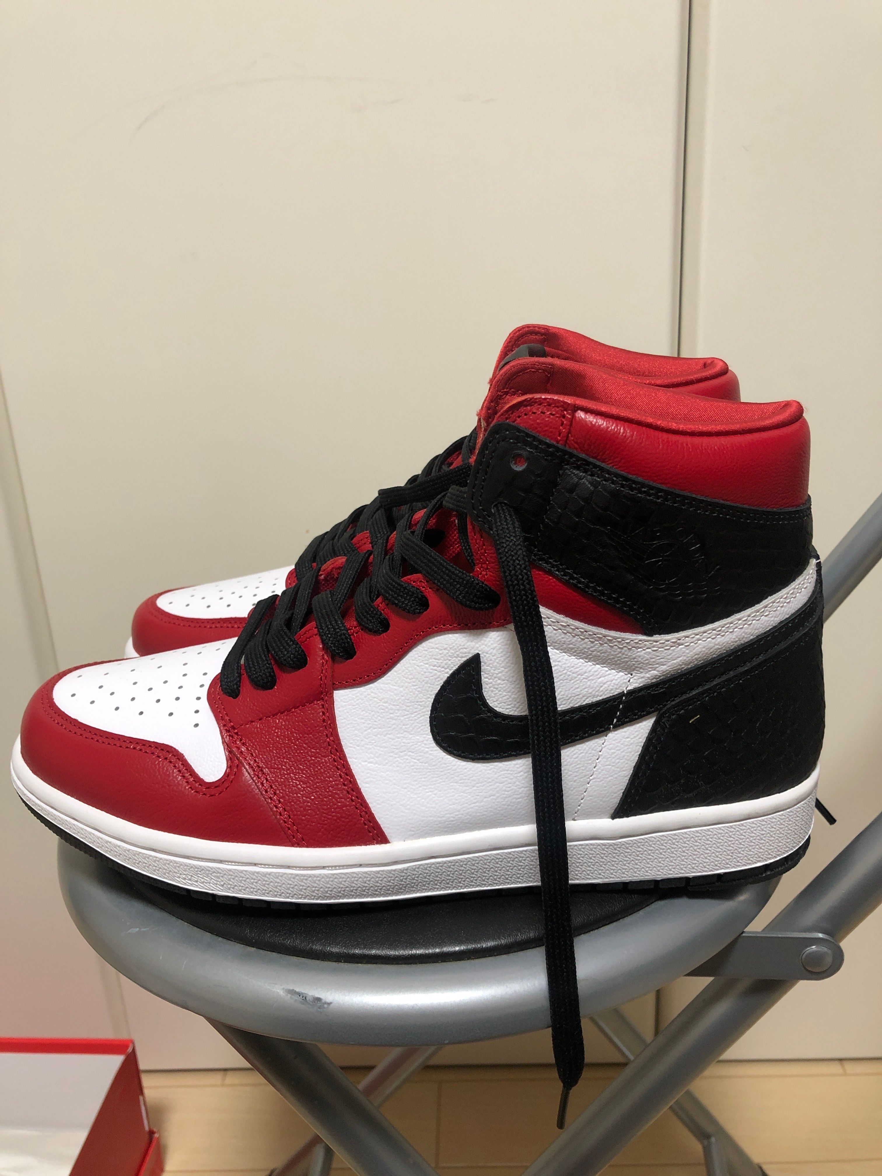 Nike Women's Air Jordan 1 High OG "Satin Red"