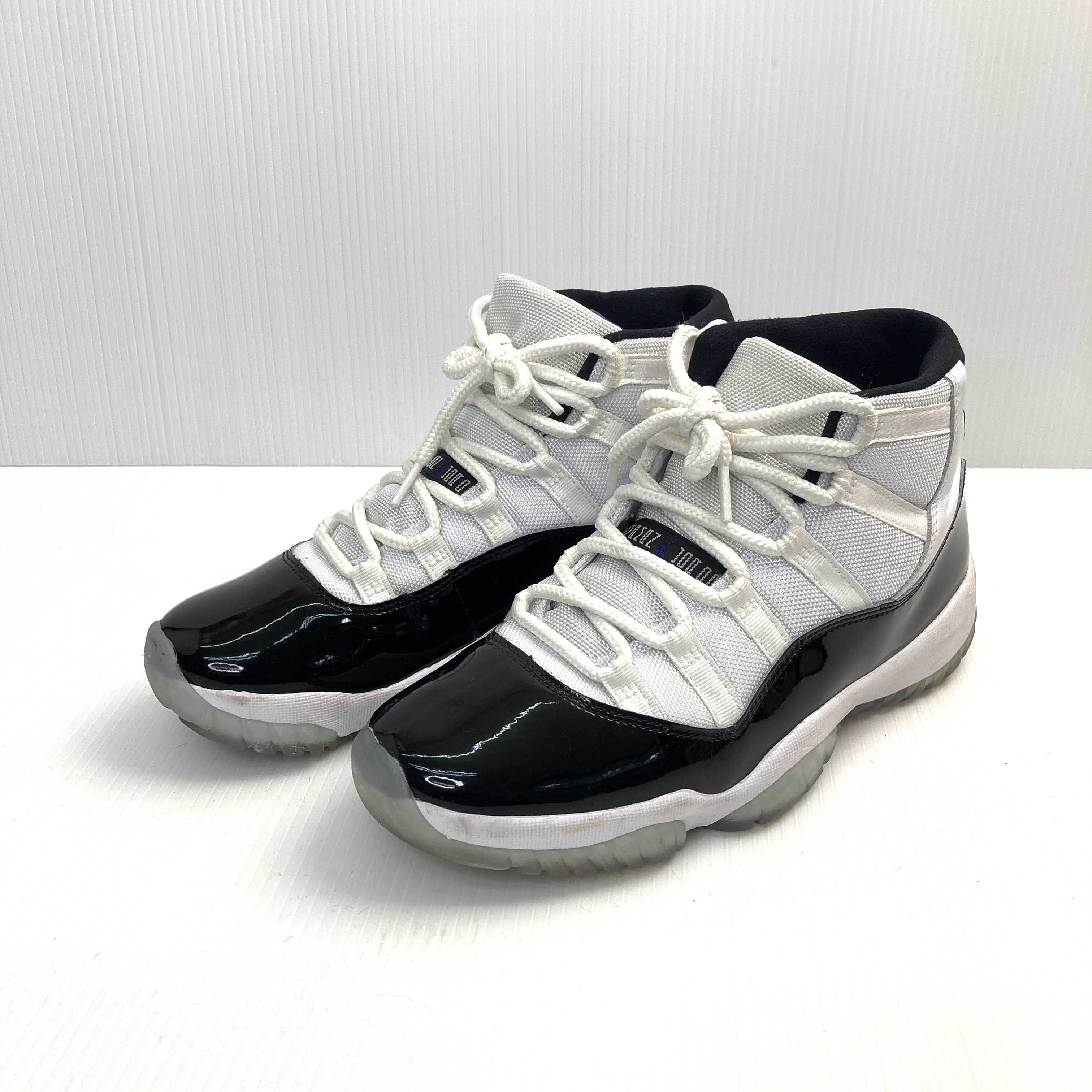 Nike Air Jordan 11 Retro "Concord" (2018)