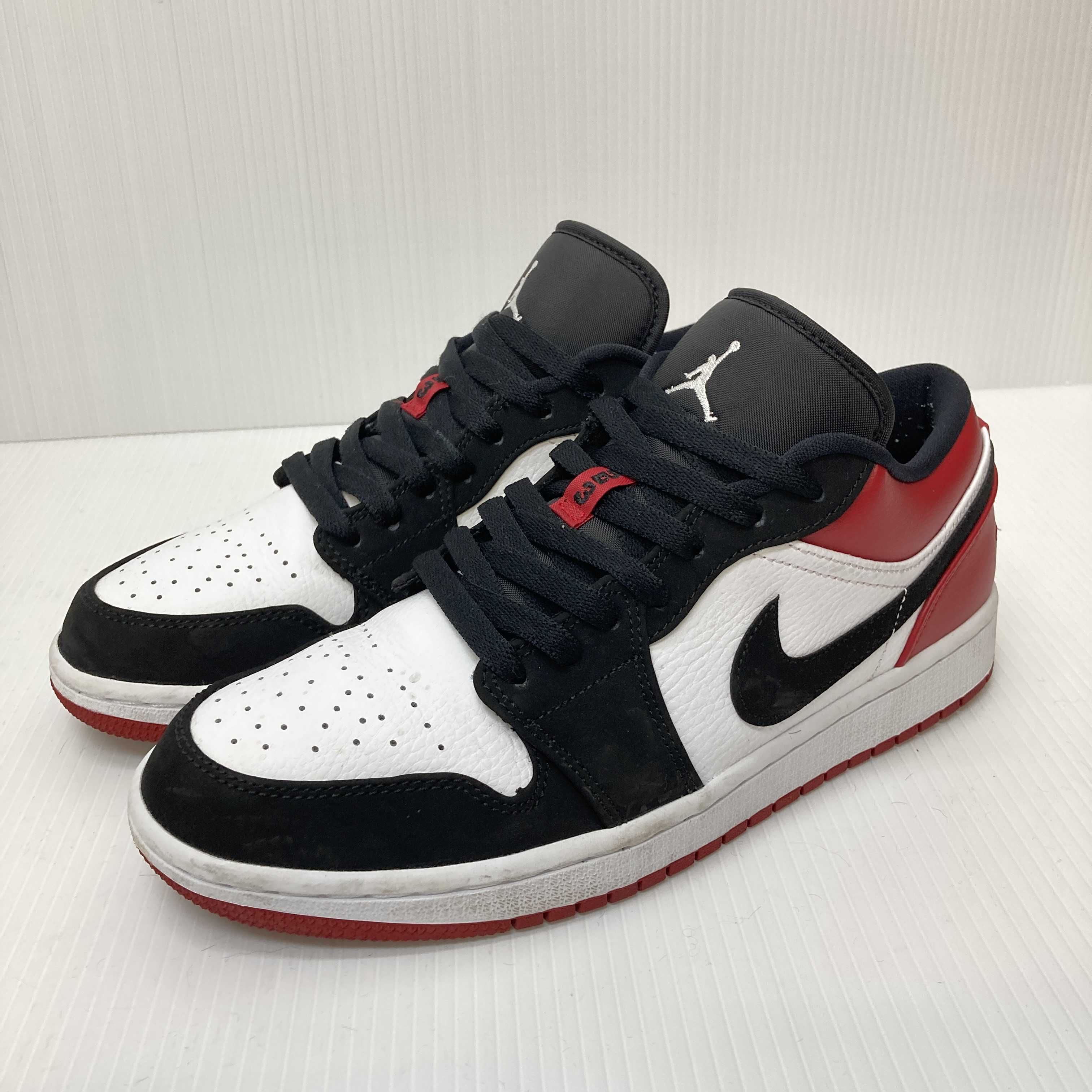 Nike Air Jordan 1 Low "Black Toe"