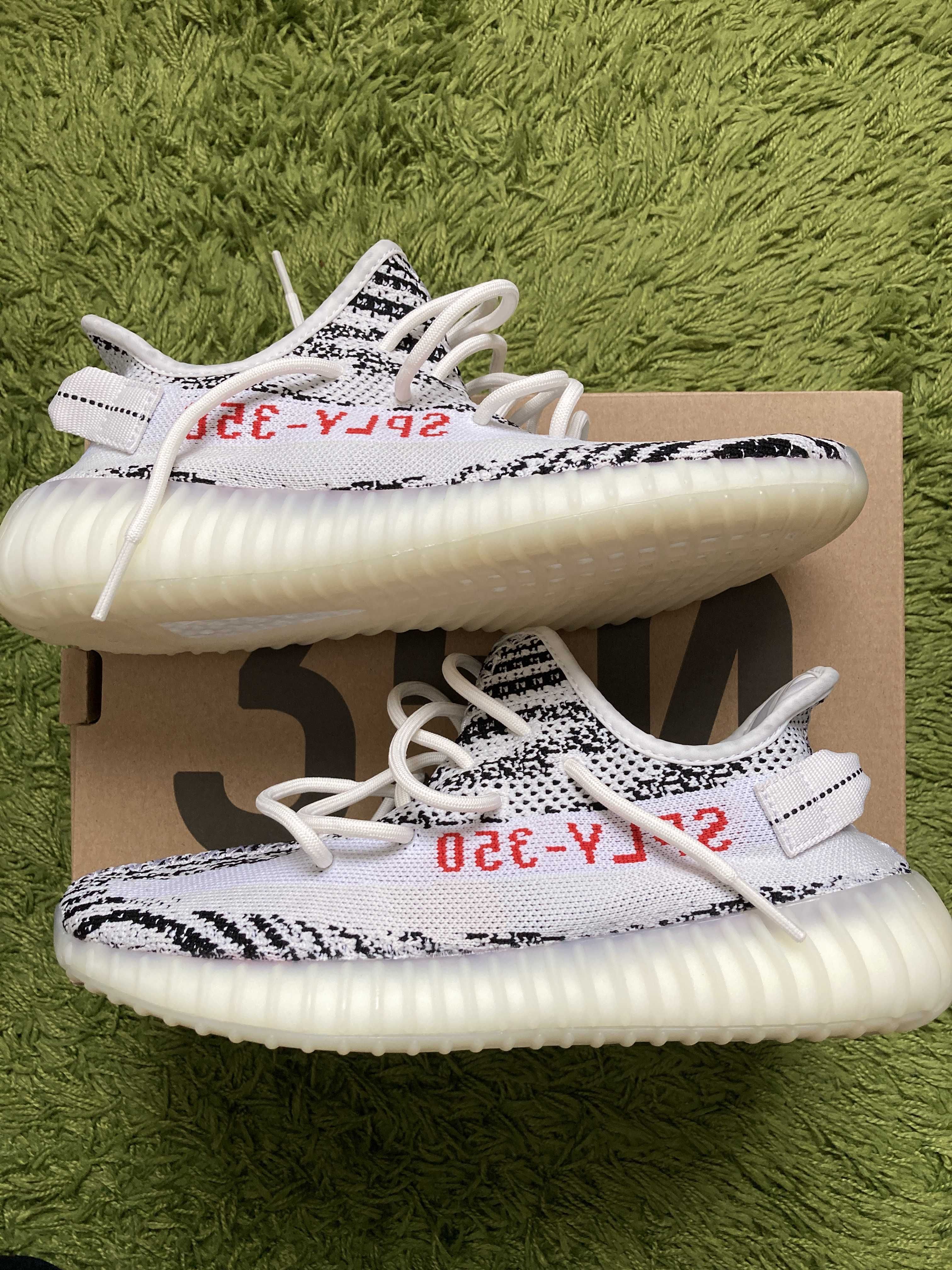 adidas YEEZY Boost 350 V2 "Zebra"