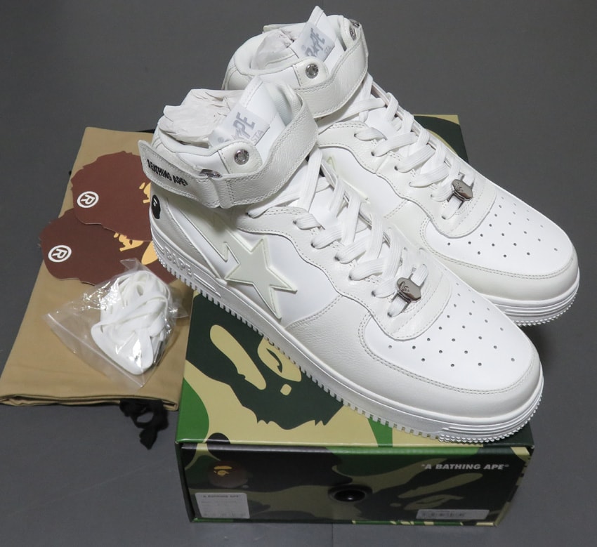 A BATHING APE®︎ BAPE STA Mid "White"