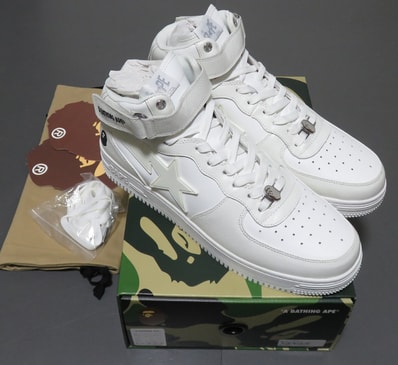 A BATHING APE®︎ BAPE STA Mid "White"