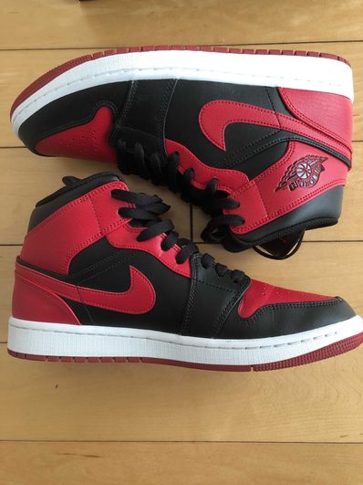 Nike Air Jordan 1 Mid "Bred"