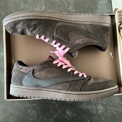 Travis Scott × Nike Air Jordan 1 Low OG SP "Velvet Brown and Dark Mocha"
