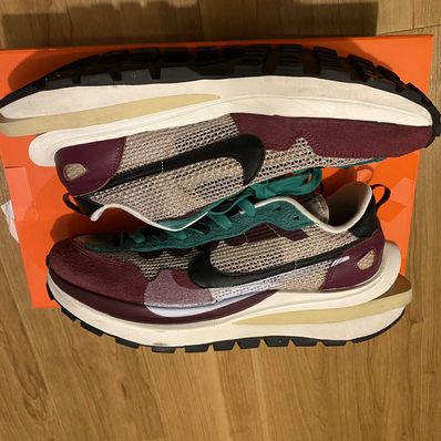 sacai × Nike Vapor Waffle "String/Red/Green"