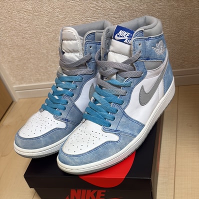 Nike Air Jordan 1 High OG "Hyper Royal"