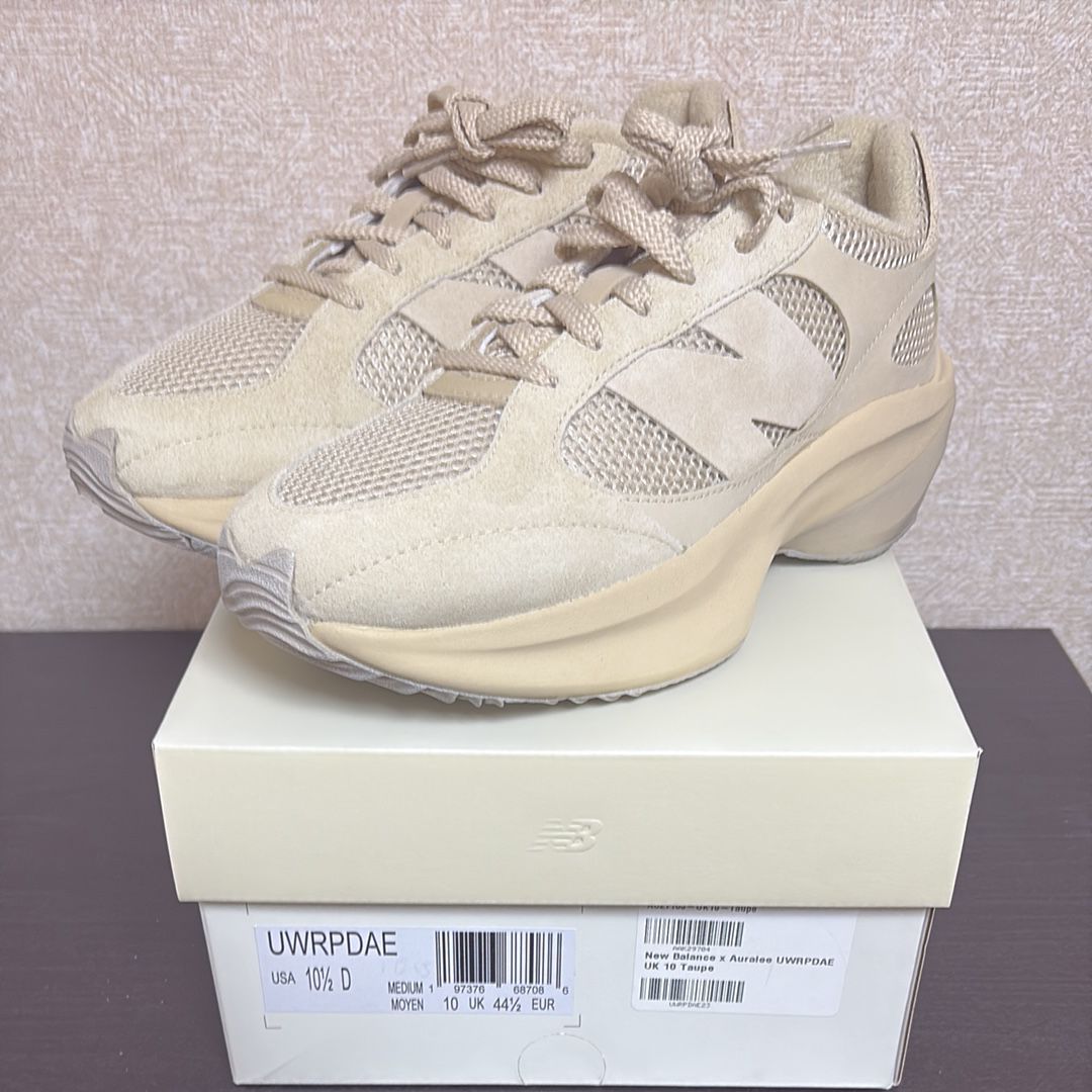 オーラリー × ニューバランス ワープドランナー "ライトグリーン ベージュ"