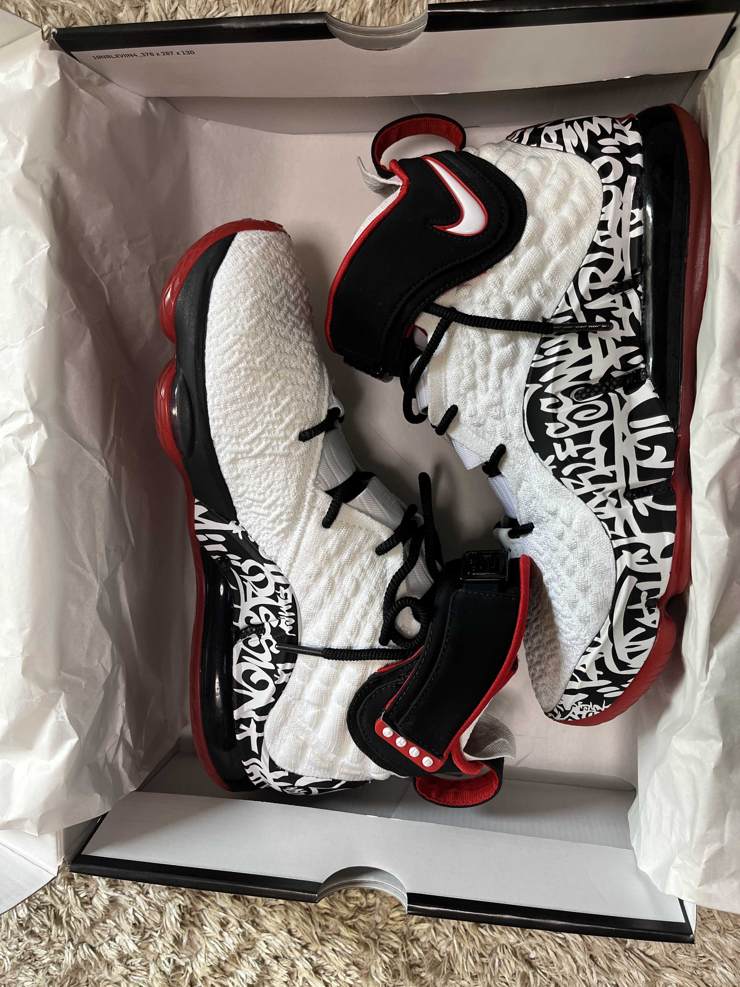 NIKE LEBRON XVII GRAFFITI