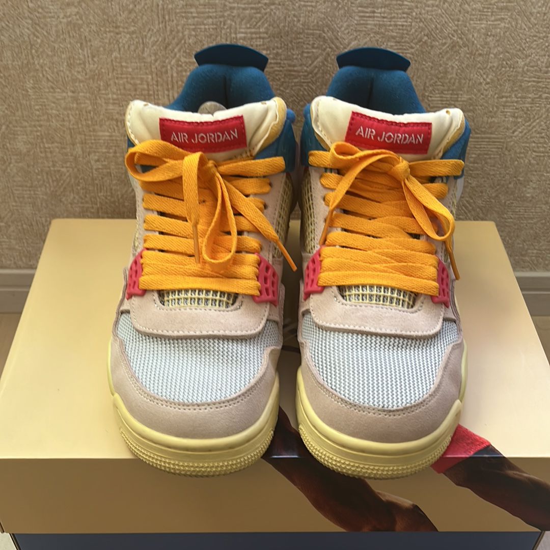 UNION × Nike Air Jordan 4 SP "Guava Ice/Light Fusion Red"