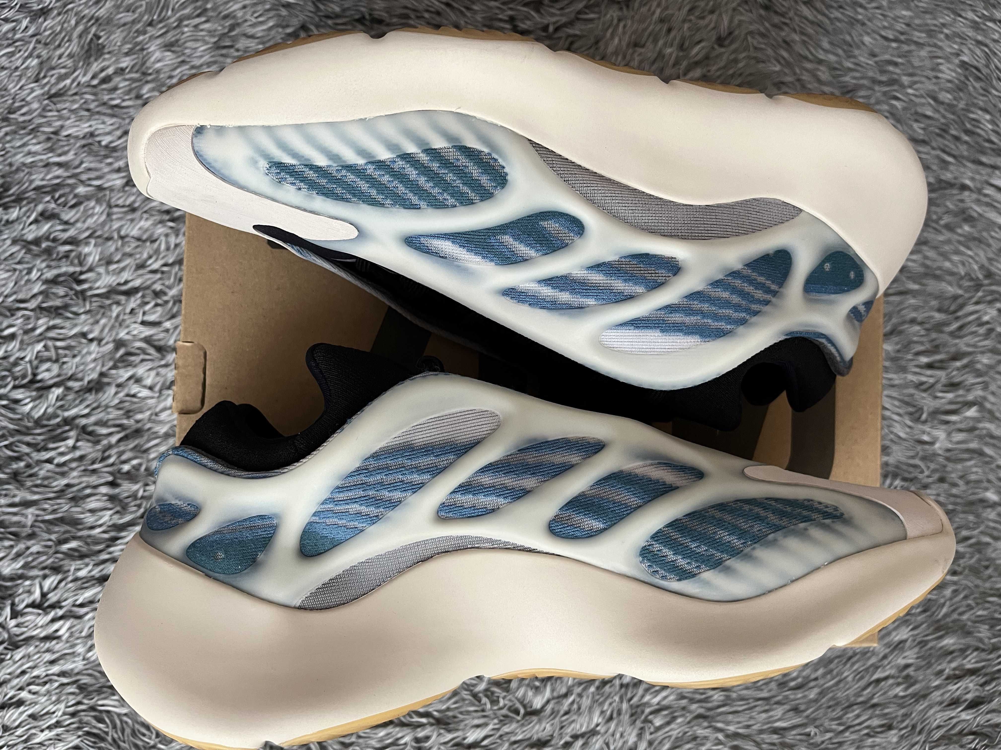 adidas YEEZY 700V3 "Kyanite"