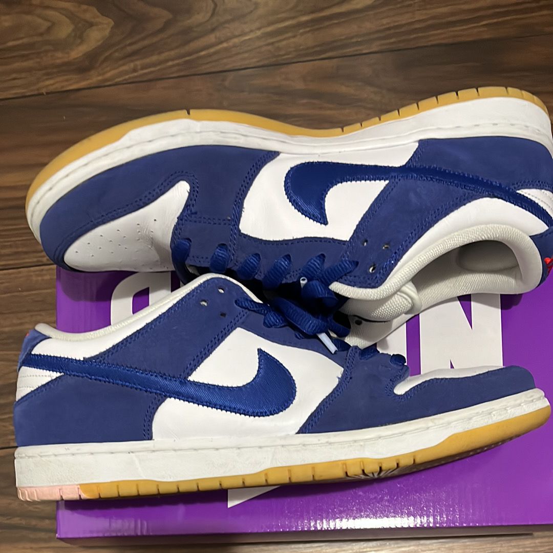 Nike SB Dunk Low "Los Angeles Dodgers/Deep Royal Blue"