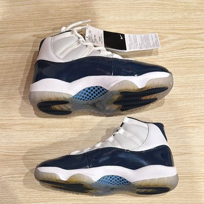 Nike Air Jordan 11 Retro "UNC Win Like 82"