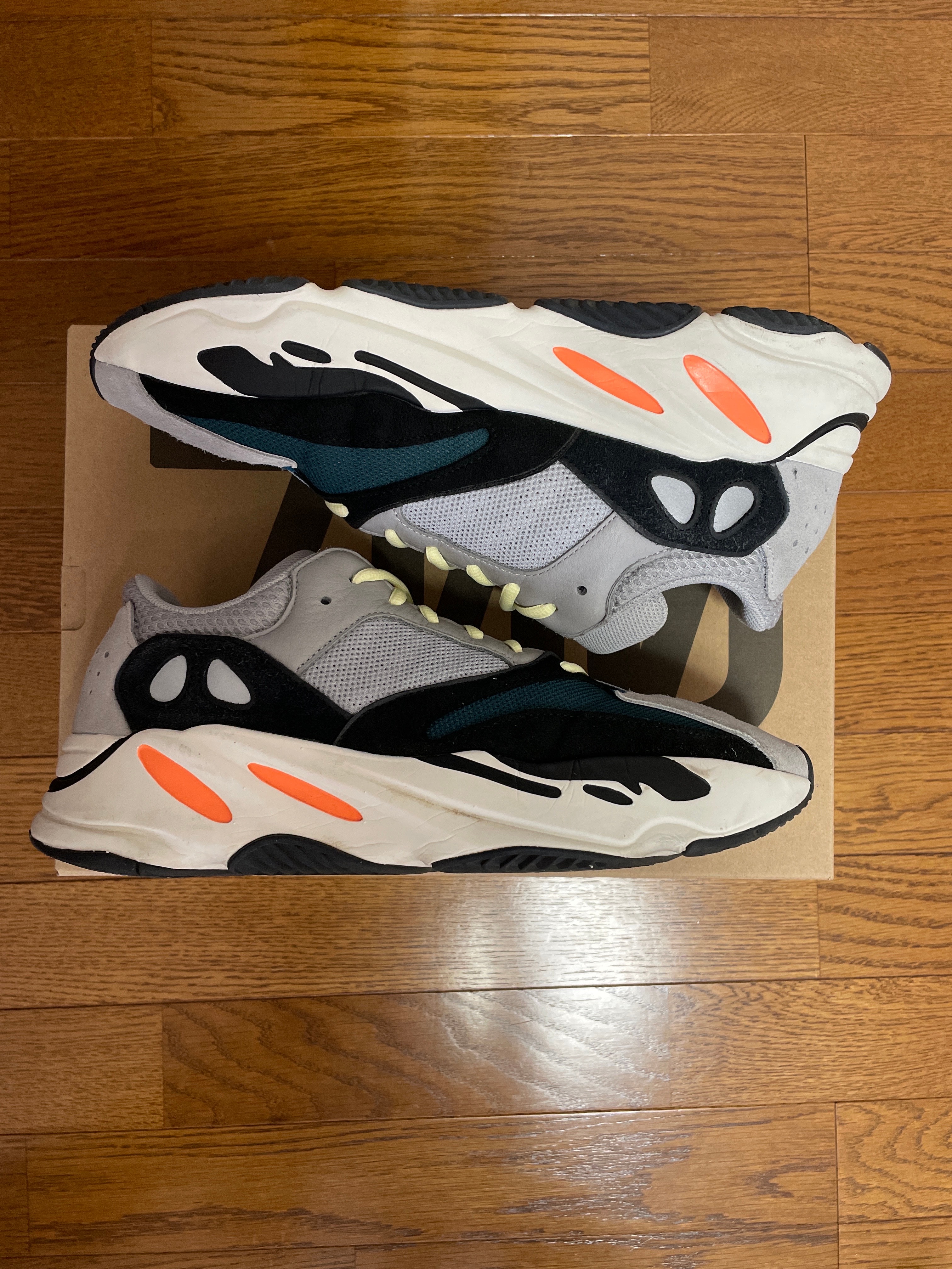 adidas YEEZY Boost 700 "Wave Runner"