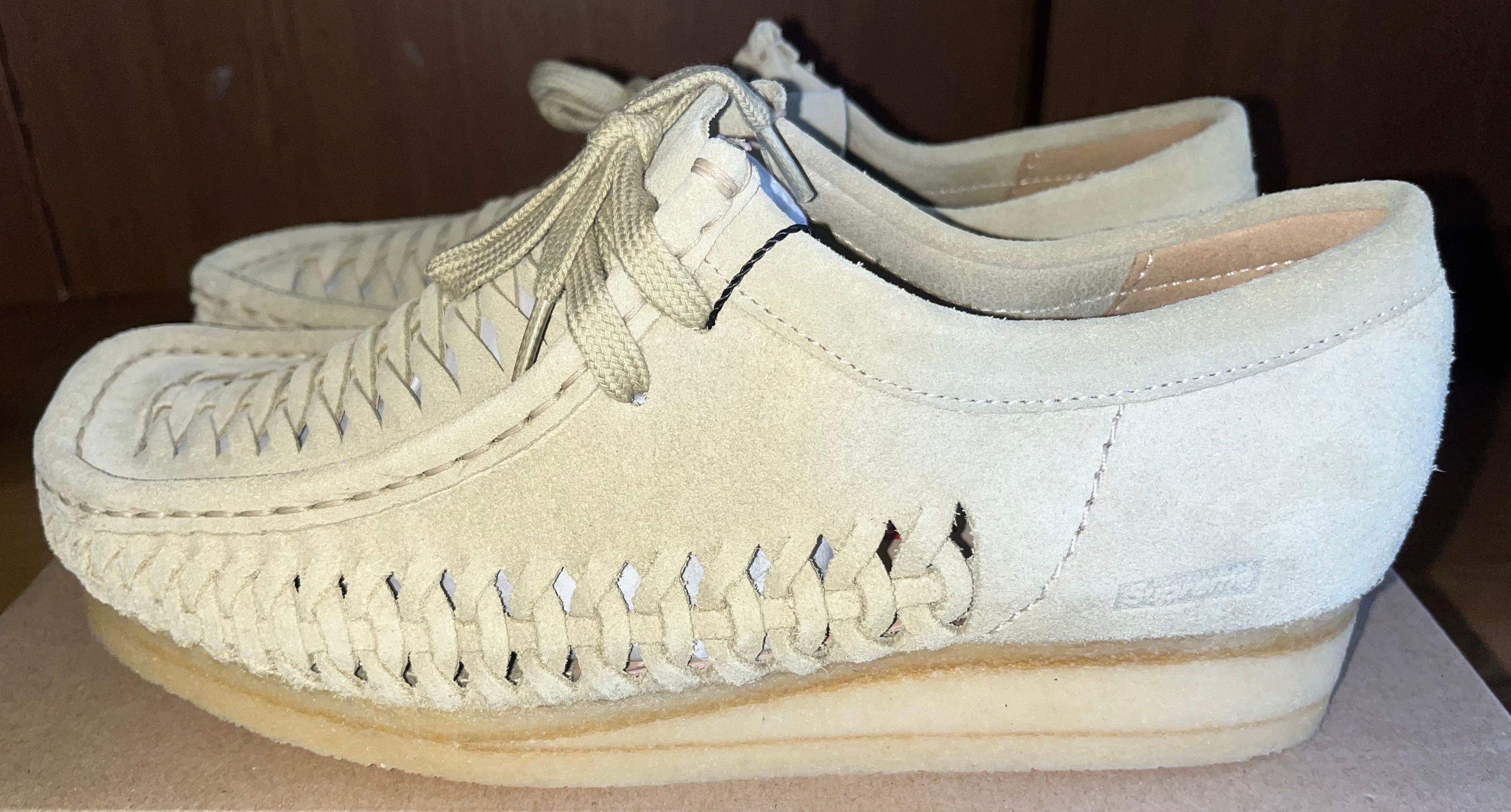 CLARKS × SUPREME WALLABEE "BEIGE"