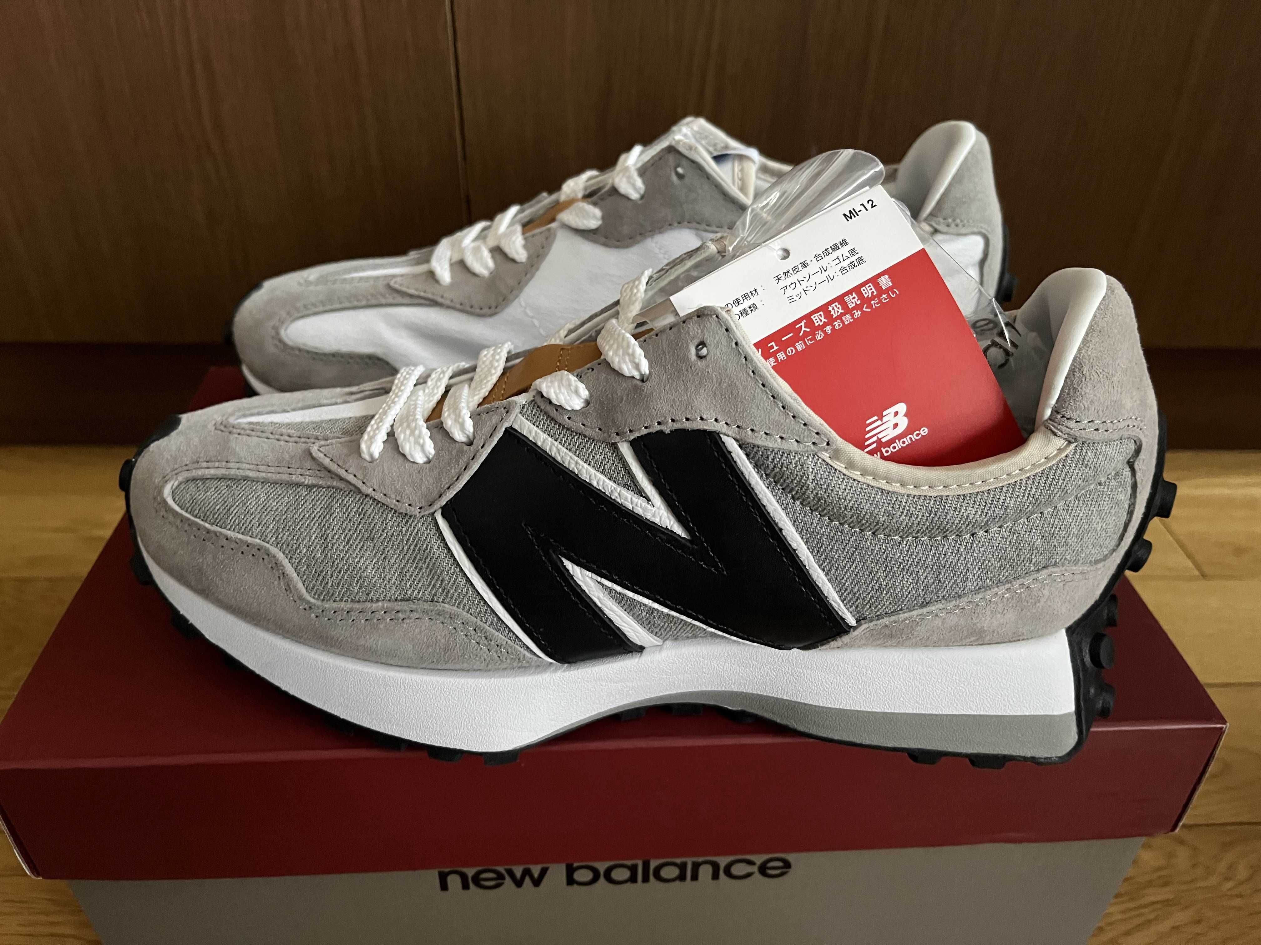 Levi's × New Balance 327 "Gray/Black"