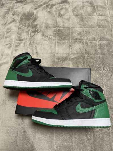 Nike Air Jordan 1 Retro High OG "Black/Pine Green" (2020)
