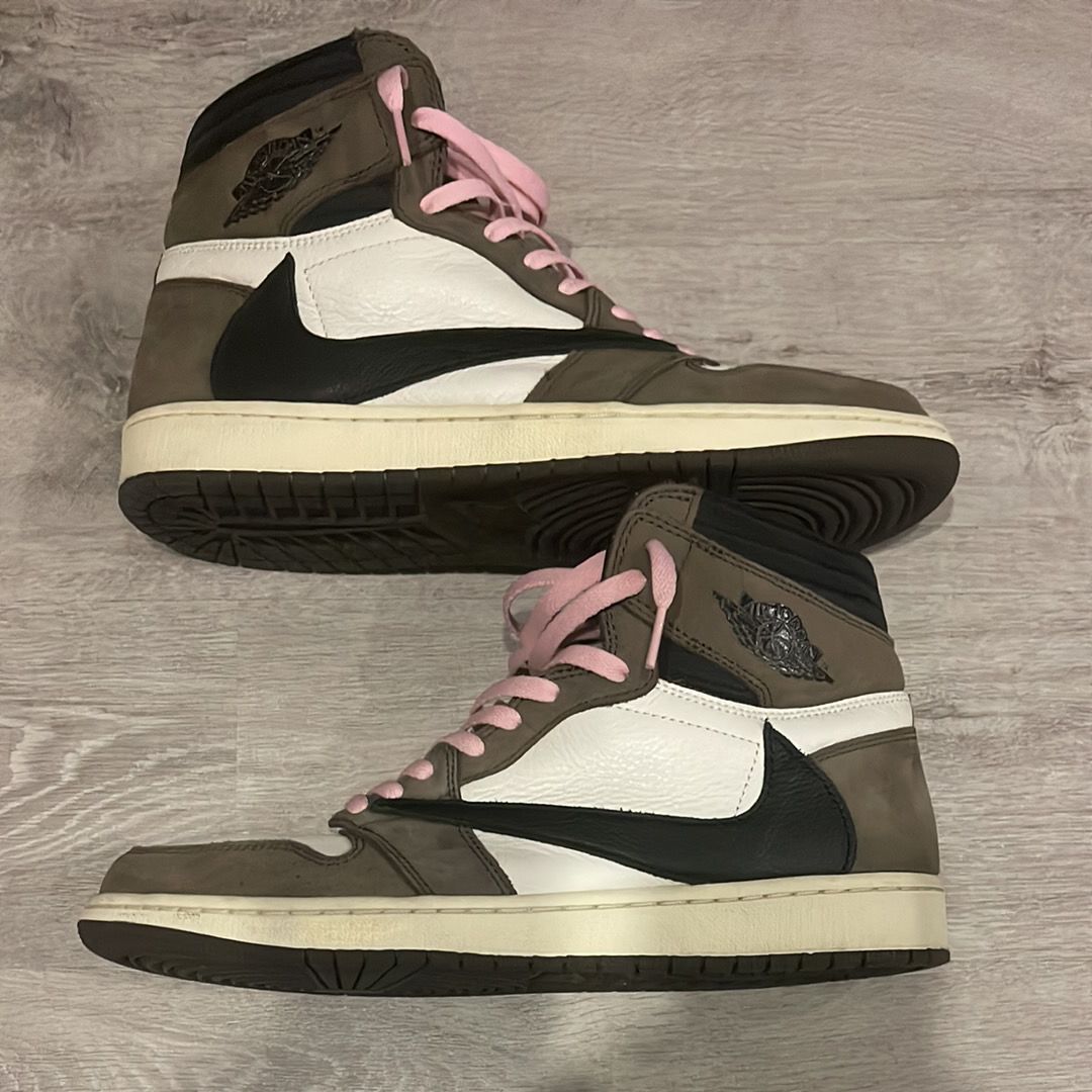 Travis Scott × Nike Air Jordan 1 Retro High OG TS SP "Sail/Dark Mocha"