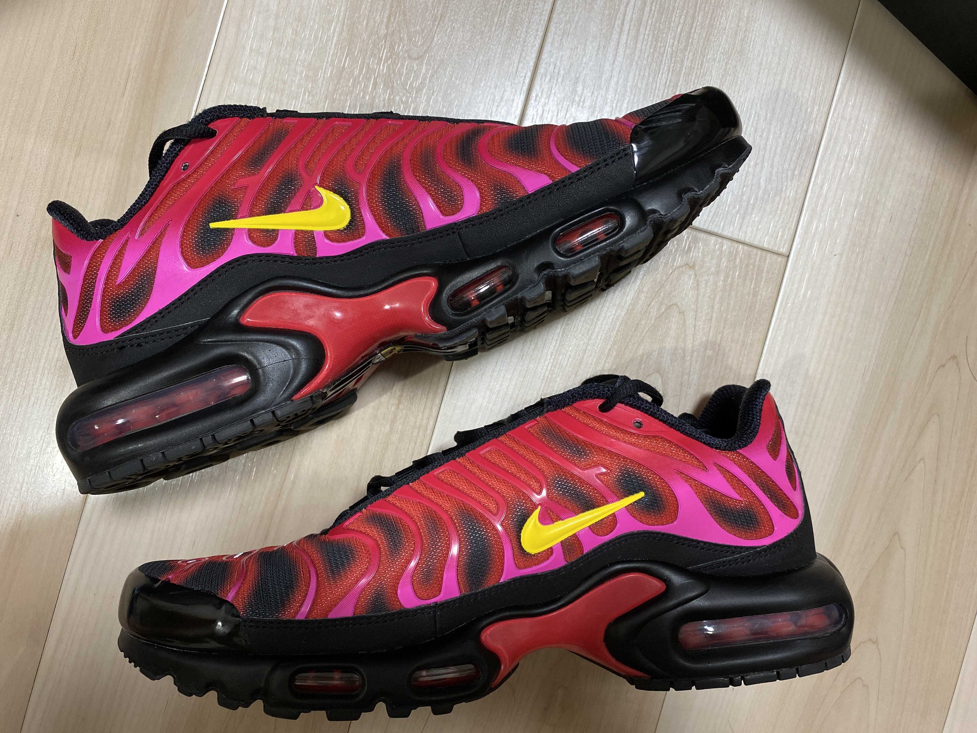 Supreme × Nike Air Max Plus "Hyper Grape"
