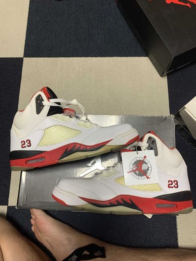 Nike Air Jordan 5 Retro "Fire Red/Black Tongue" (2006)