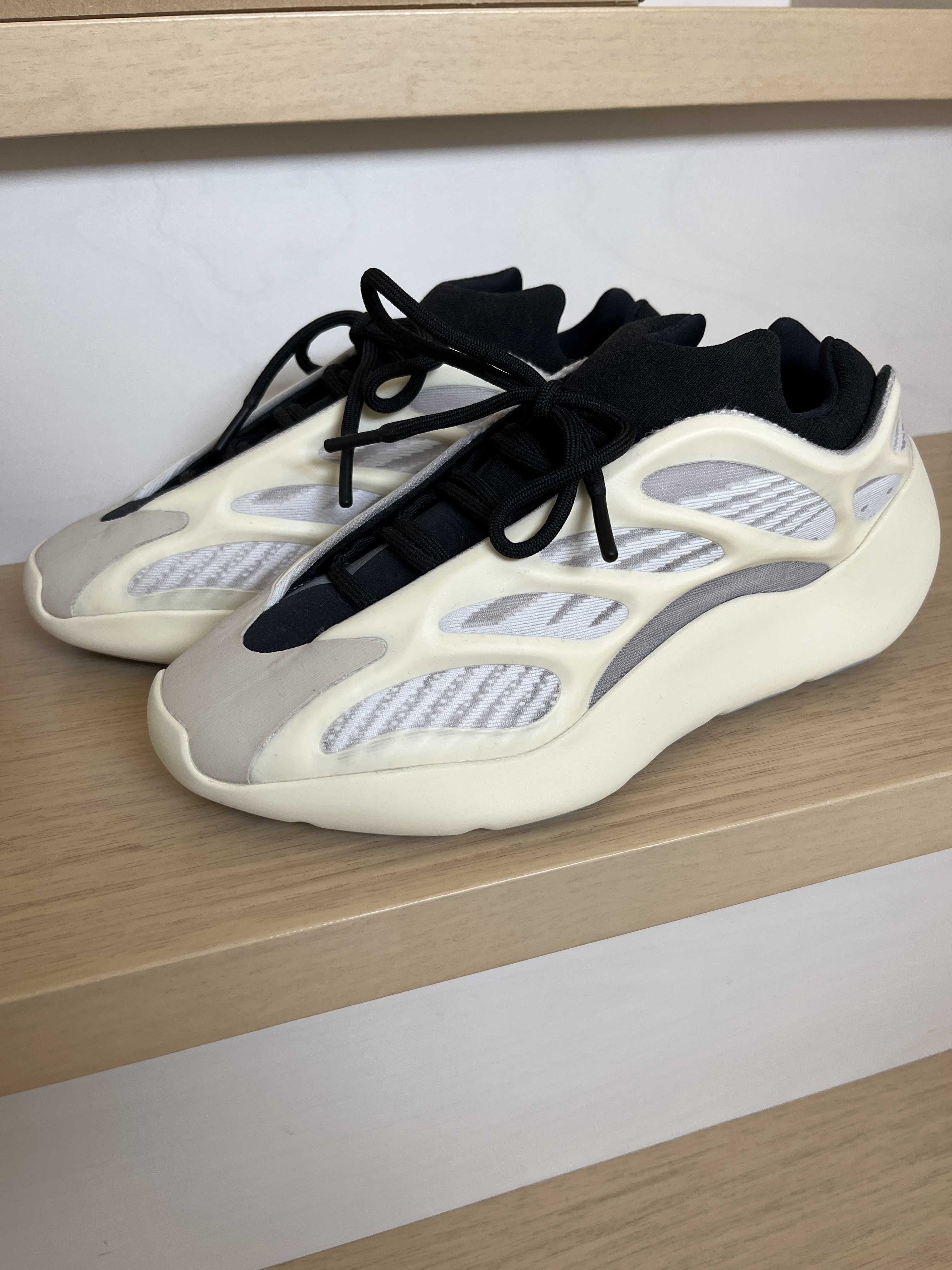 adidas YEEZY 700V3 "Azael"