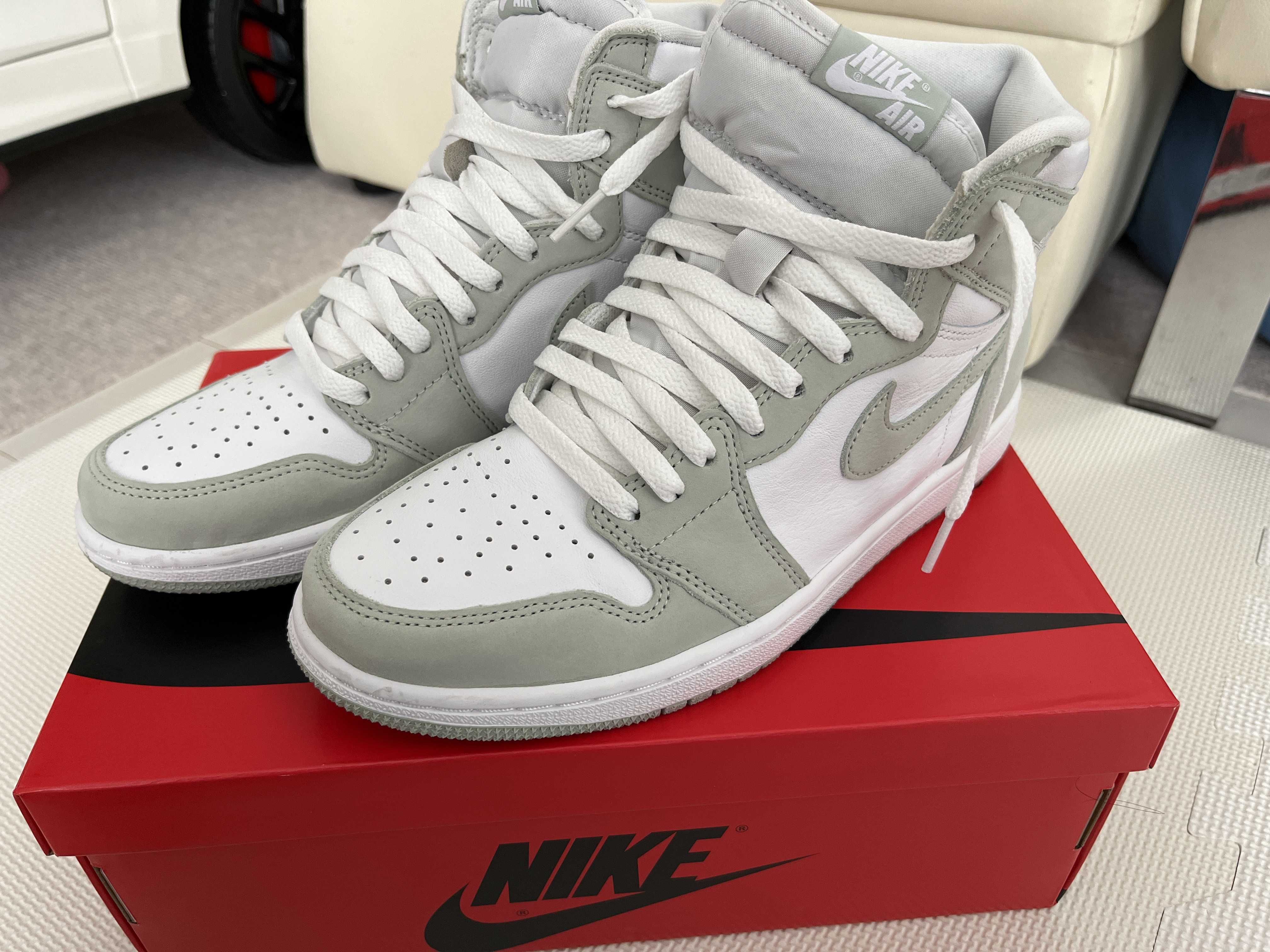 Nike Women's Air Jordan 1 High OG "Seafoam"