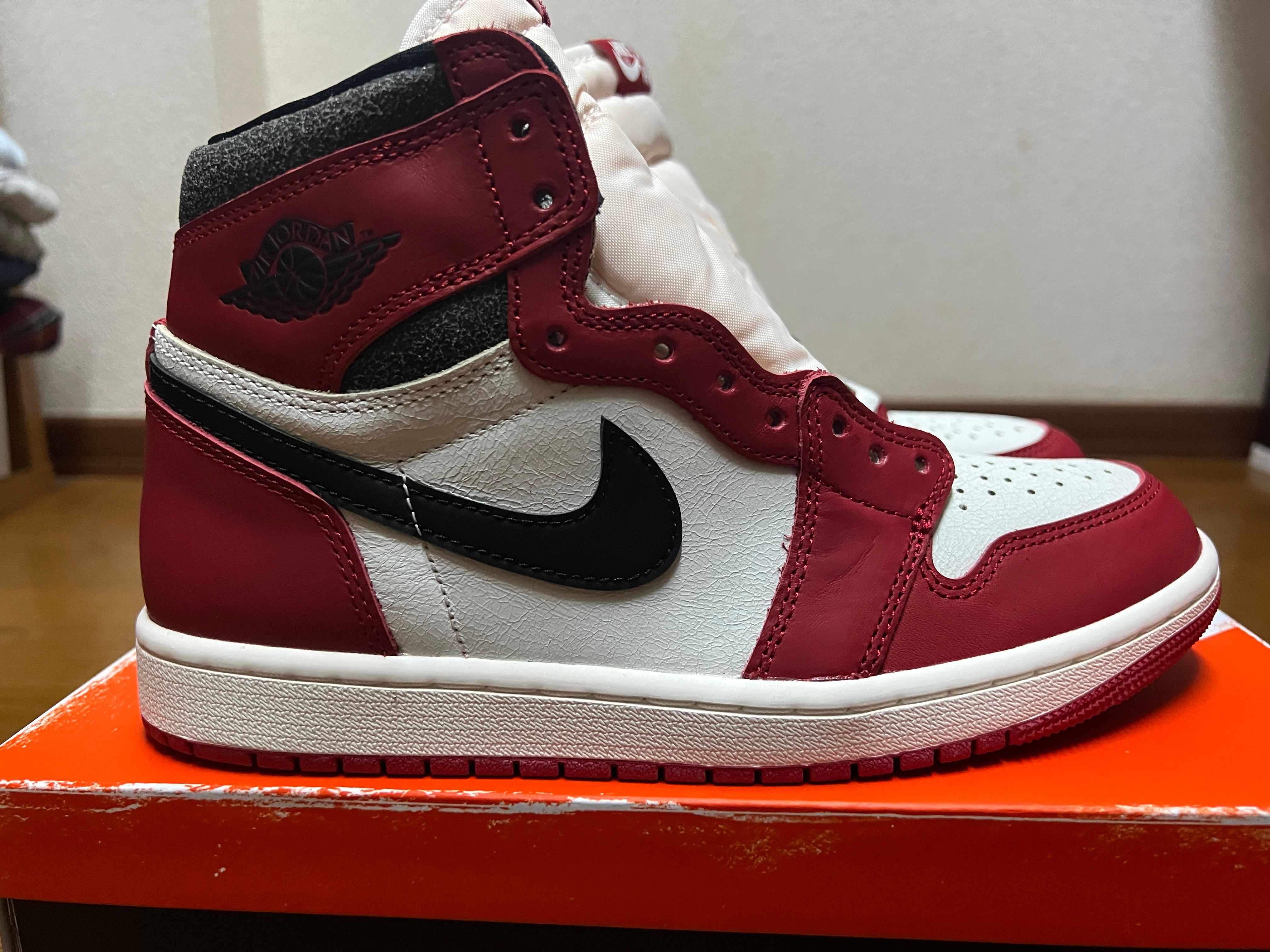 Nike Air Jordan 1 High OG "Lost & Found/Chicago"