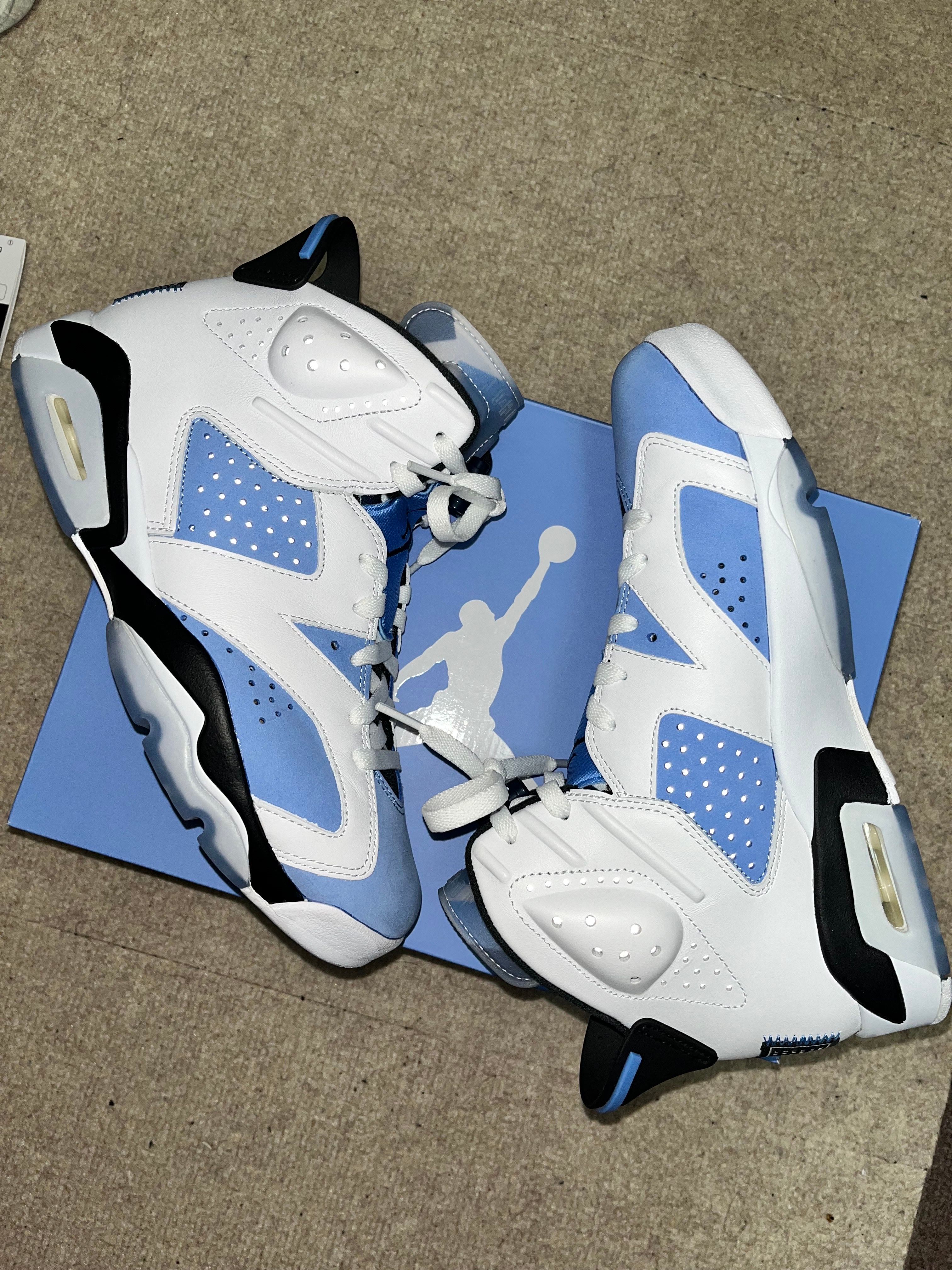 Nike Air Jordan 6 "UNC"