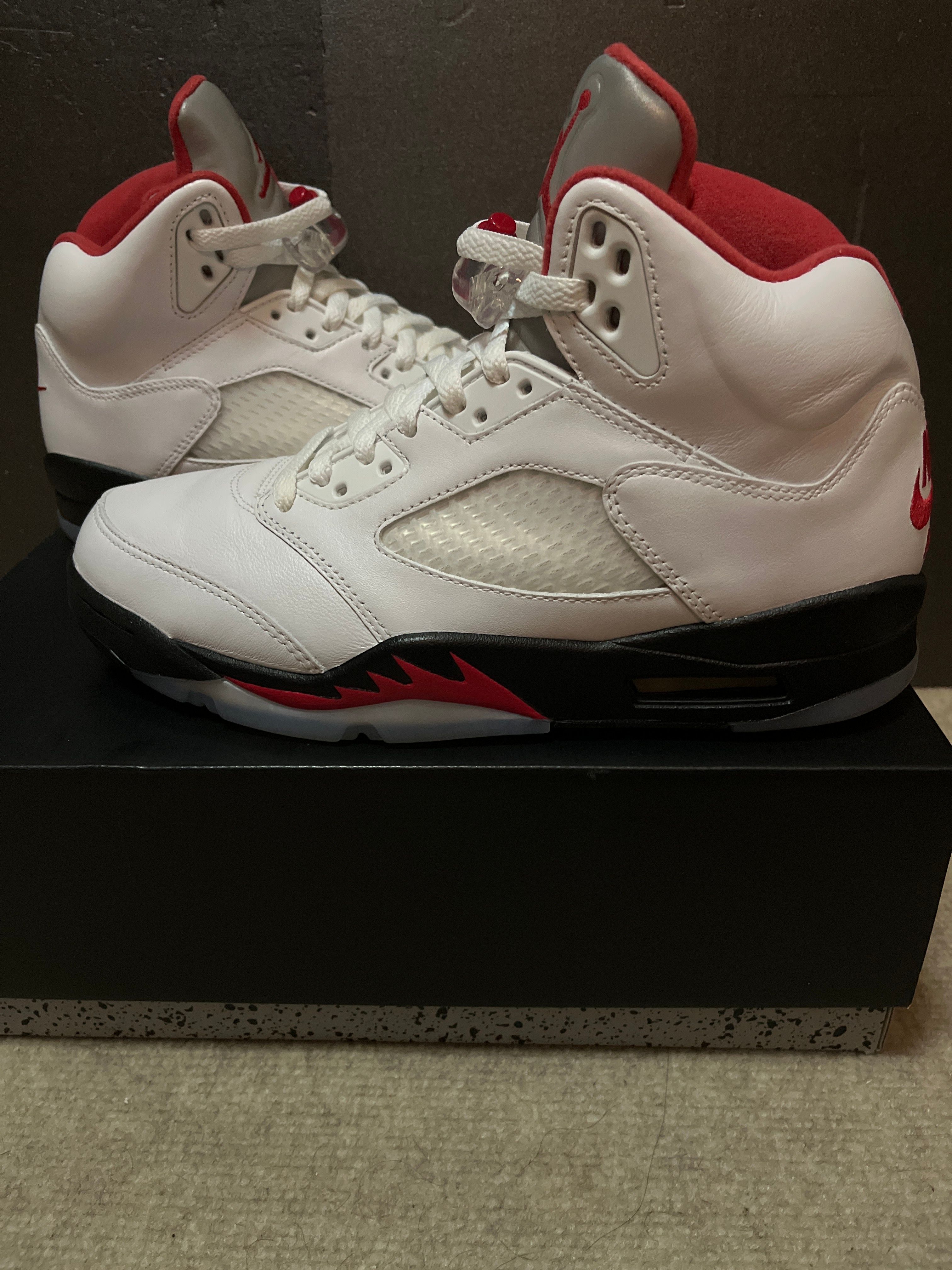 Nike Air Jordan 5 Retro "Fire Red" (2020)