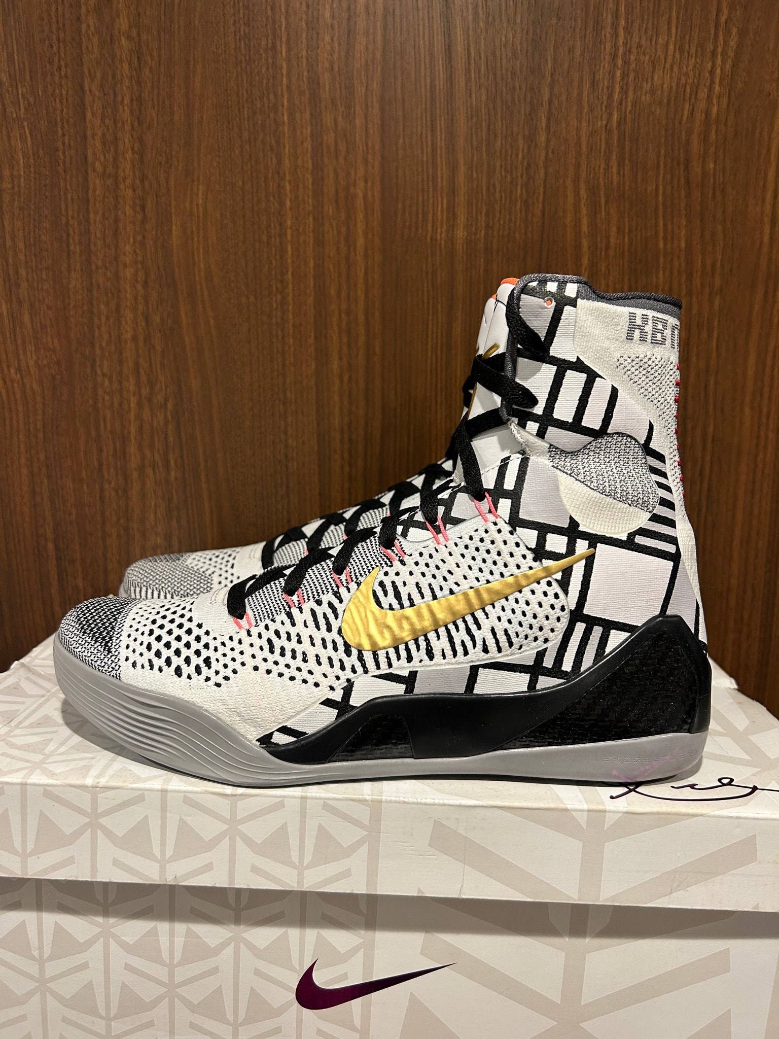 Nike Kobe 9 Elite "Gold Fundamentals"