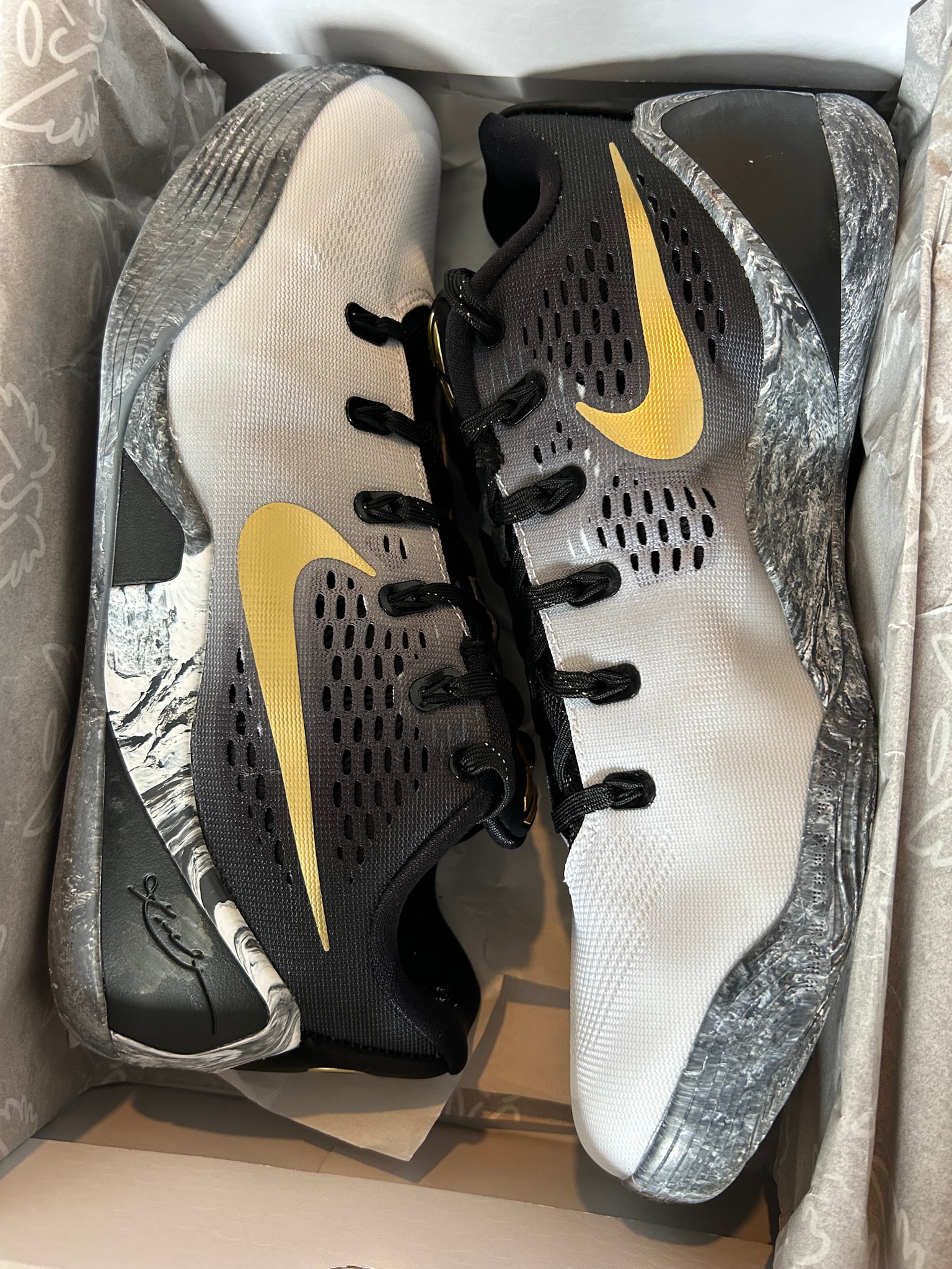 Nike Kobe 9 Low Protro EM "Mambacita"