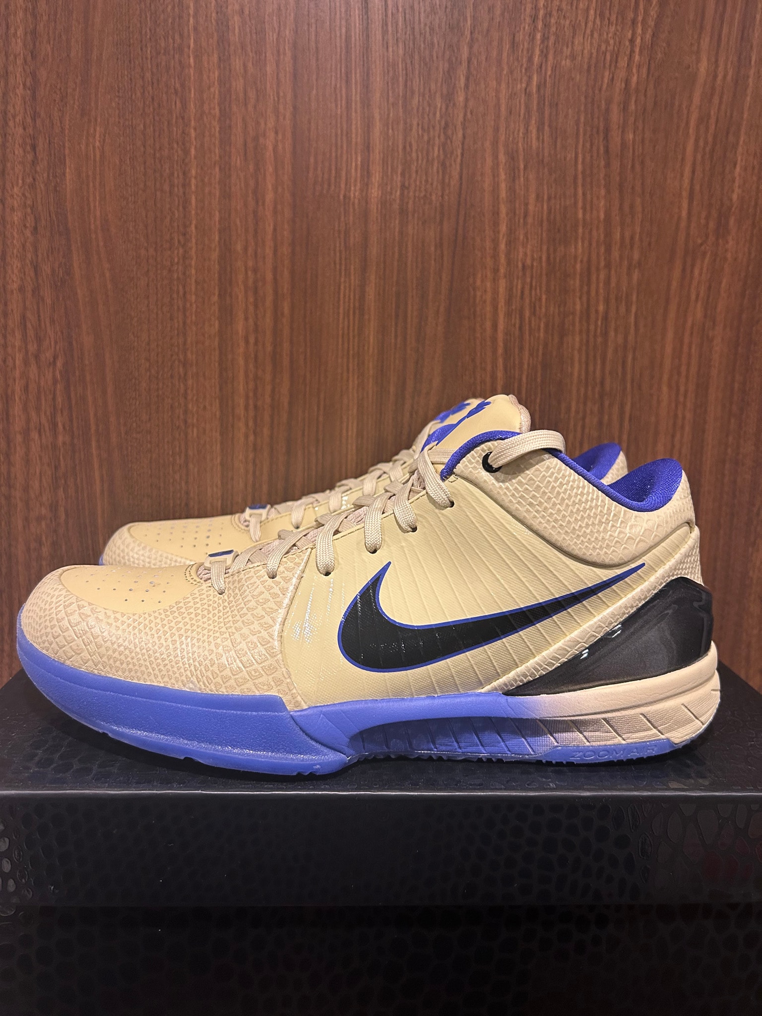 FC Barcelona × Nike Kobe 4 Protro "Team Gold/Persian Violet"