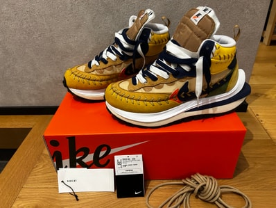 Jean-Paul Gaultier × sacai × Nike VaporWaffle "Sesame/Multi Color"