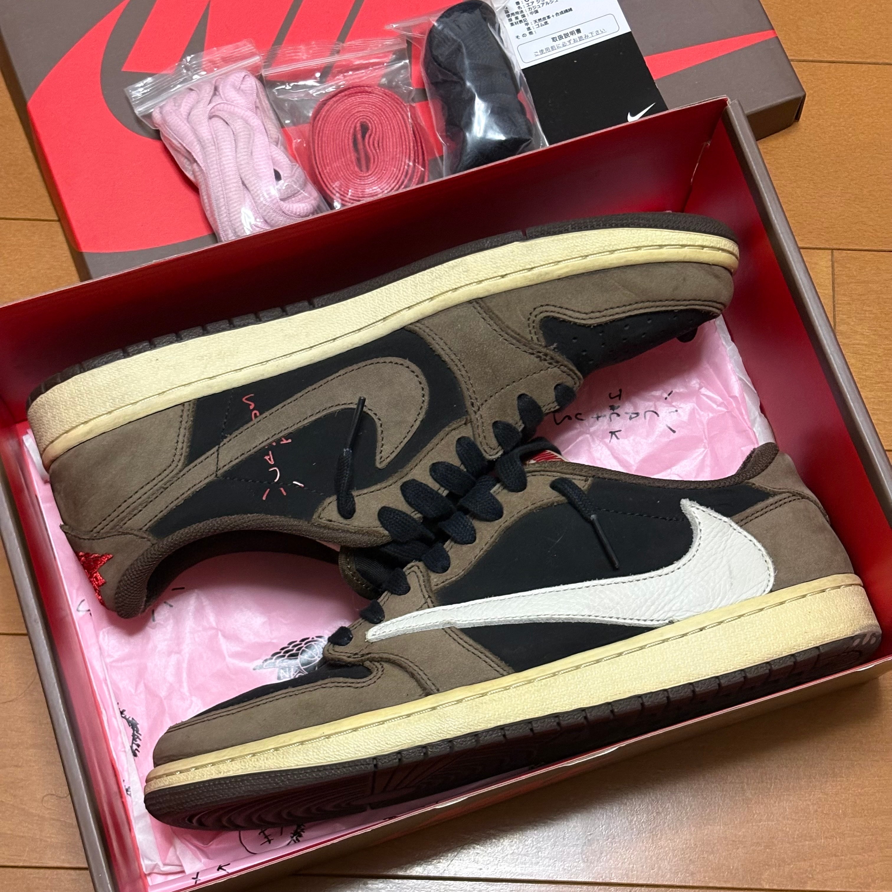 トラヴィススコット×ナイキ エアジョーダン1 ロー OG SP-T 