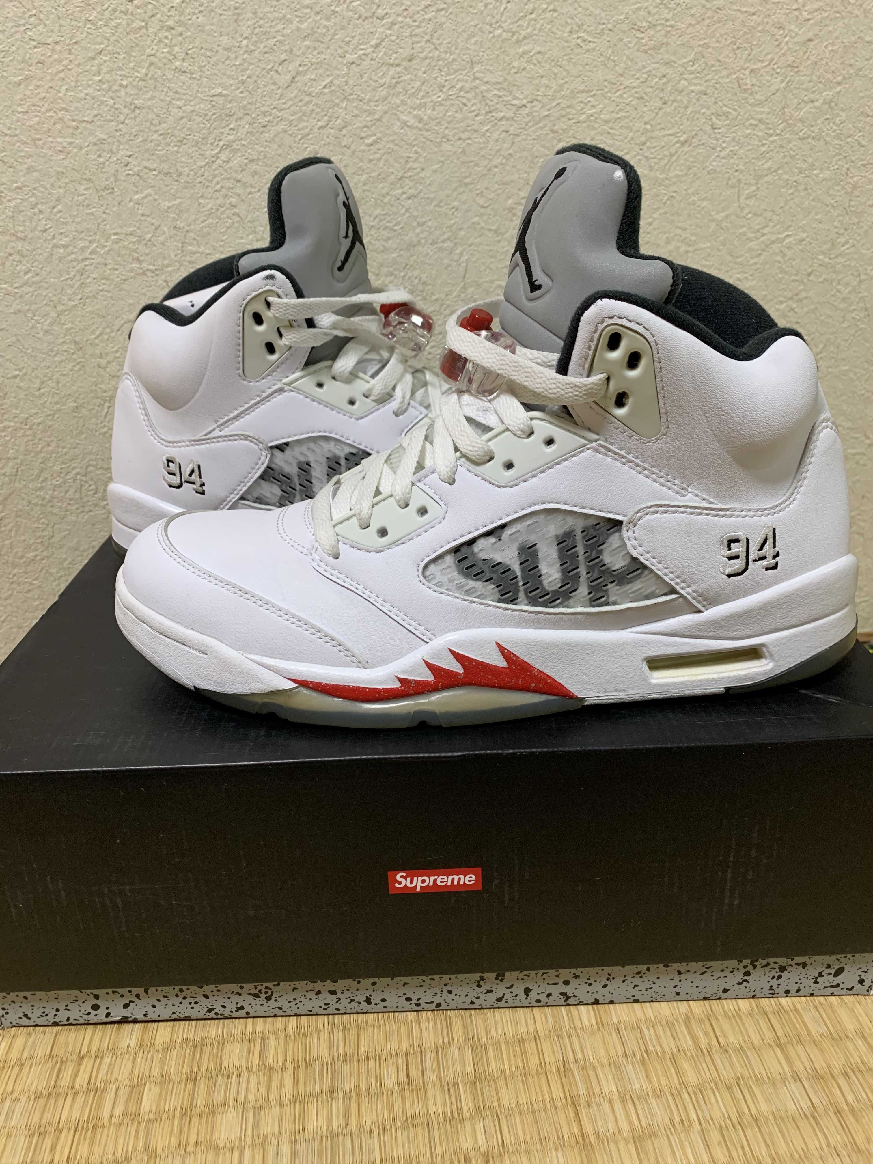 Supreme × Nike Air Jordan 5 Retro "White"