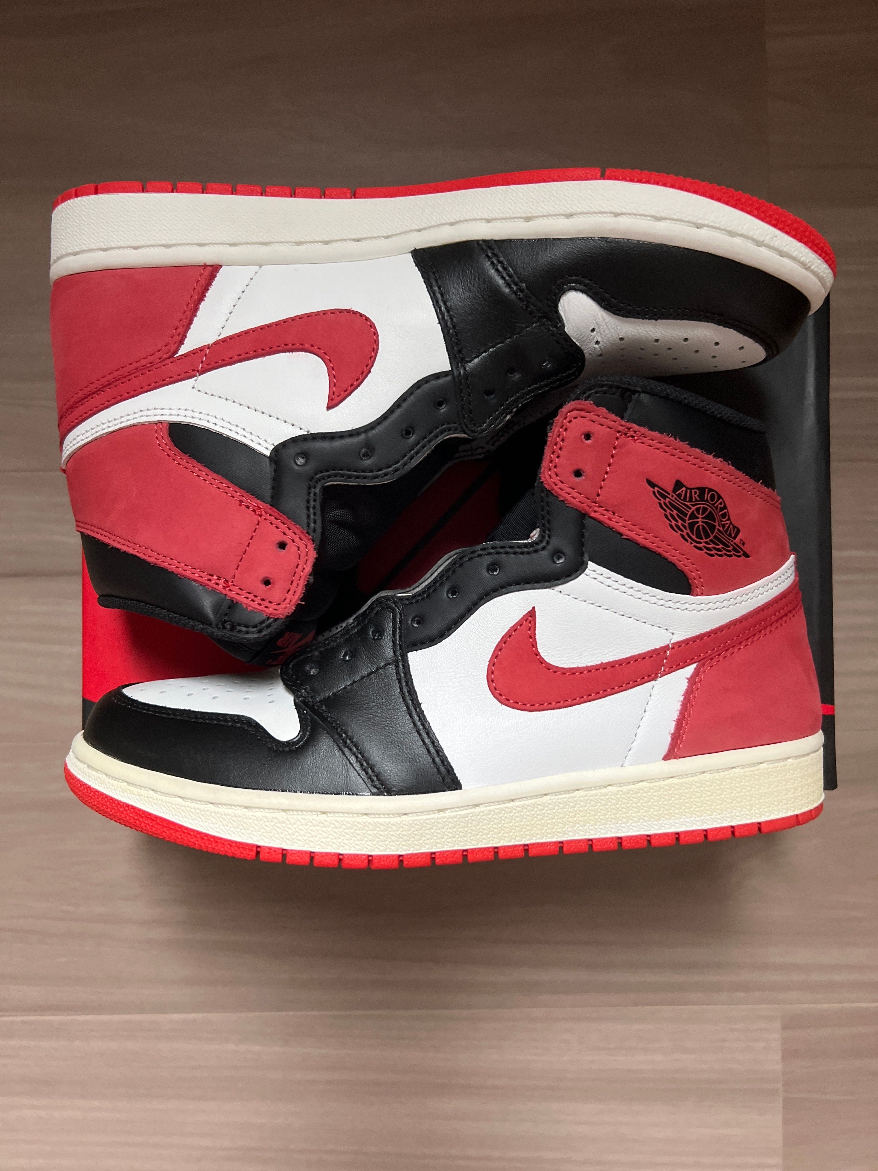 NIKE AIR JORDAN 1 RETRO HIGH "TRACK RED"