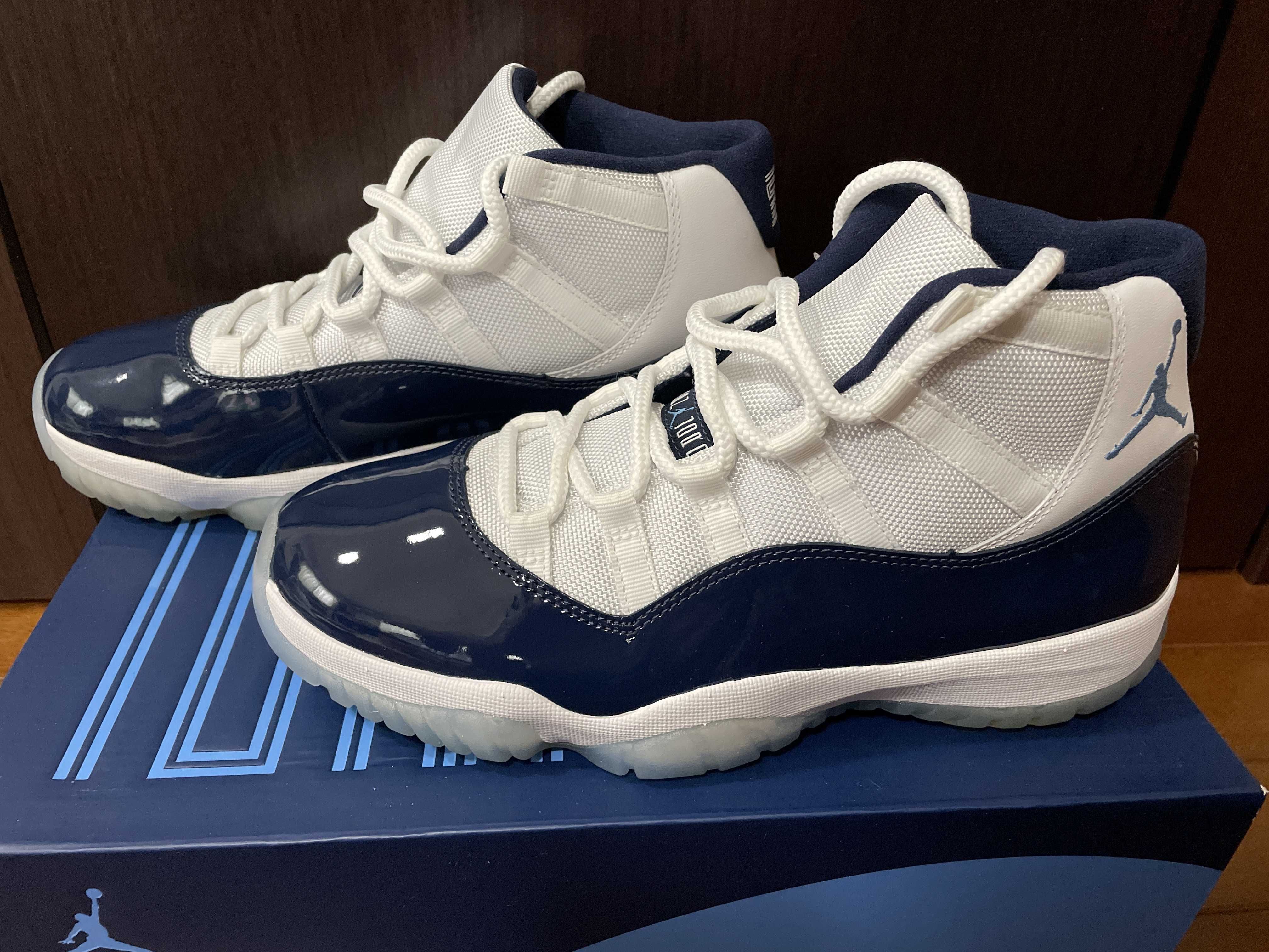 Nike Air Jordan 11 Retro "UNC Win Like 82"