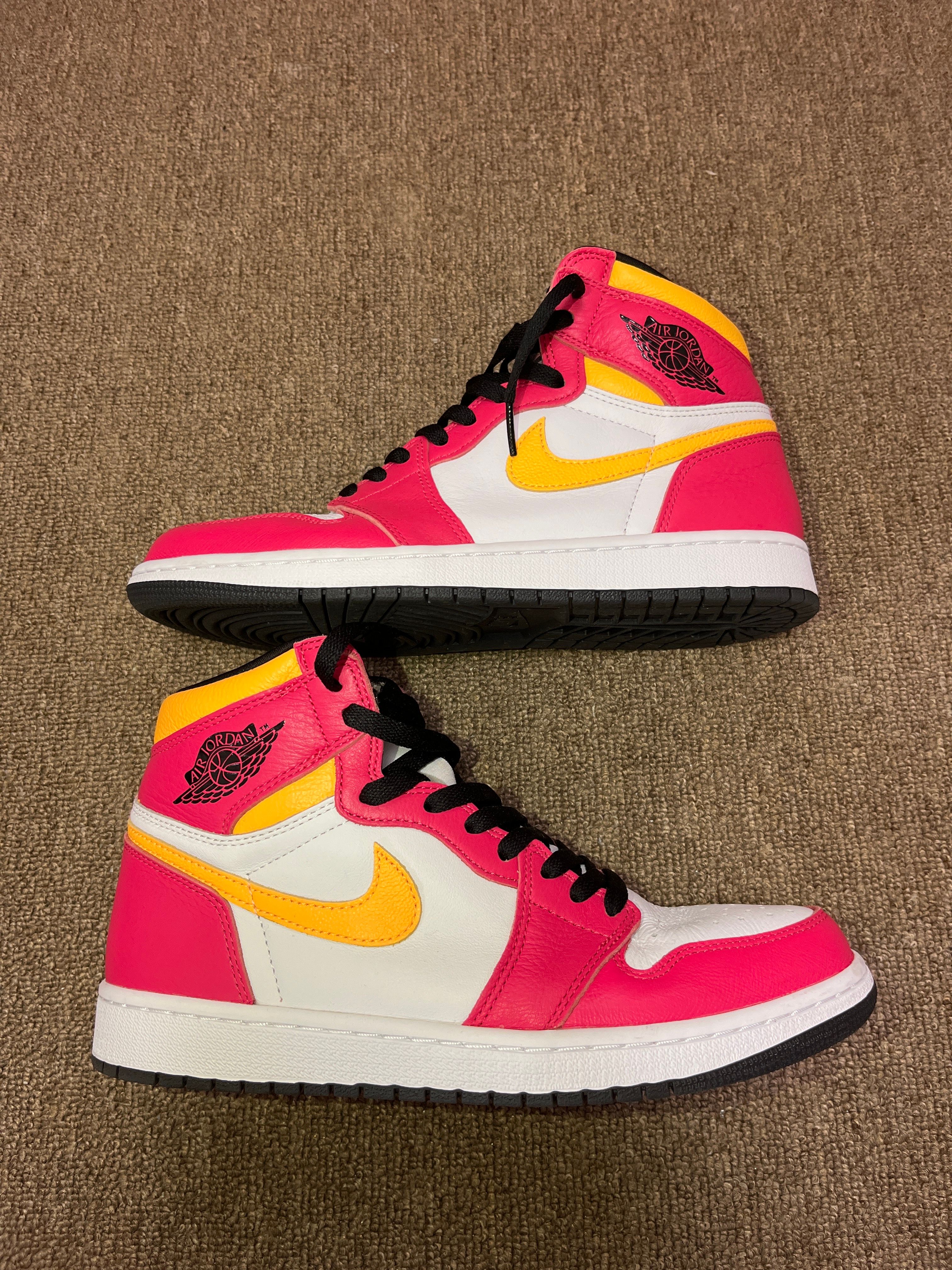 Nike Air Jordan 1 High OG "Light Fusion Red"