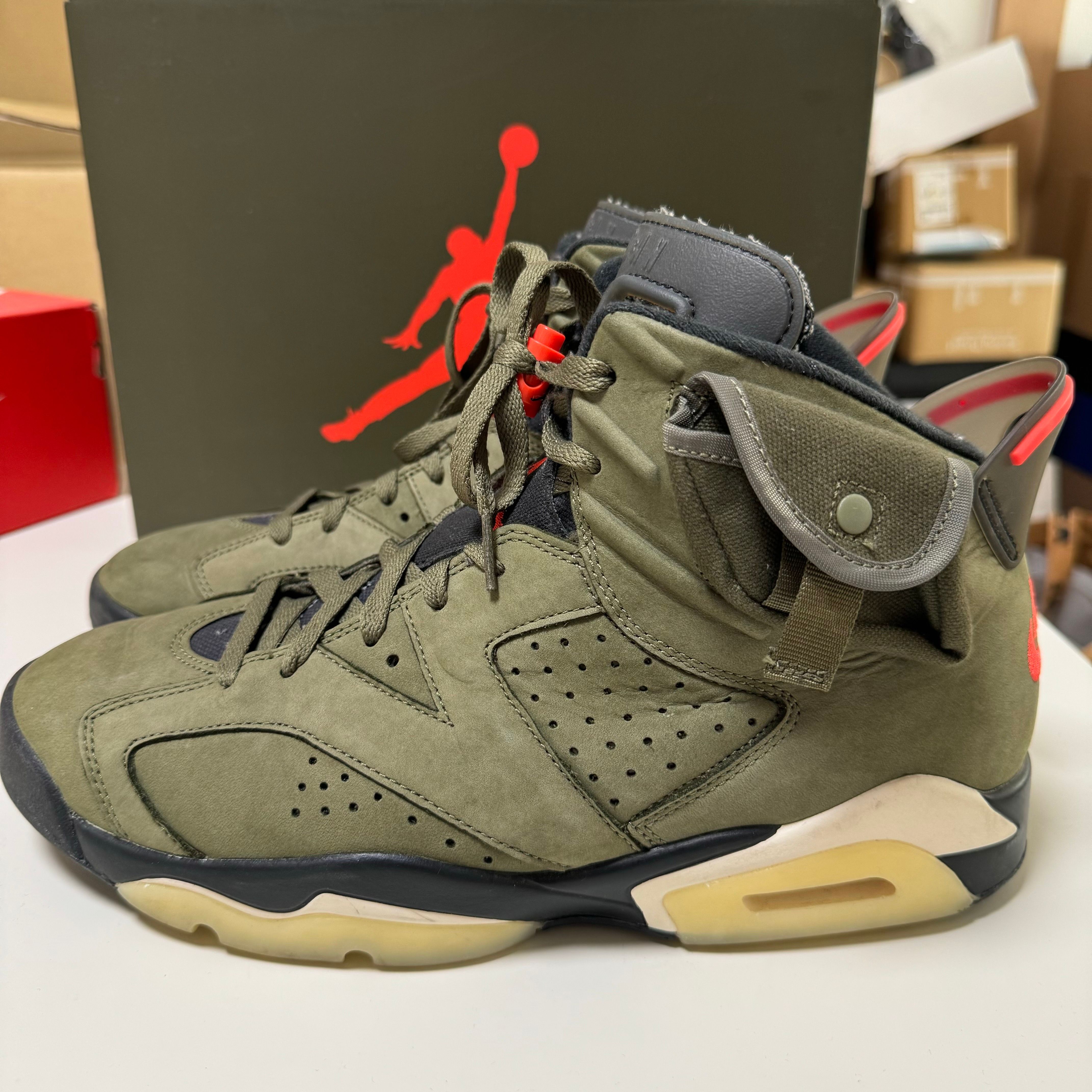 Travis Scott × Nike Air Jordan 6 Retro "Medium Olive"