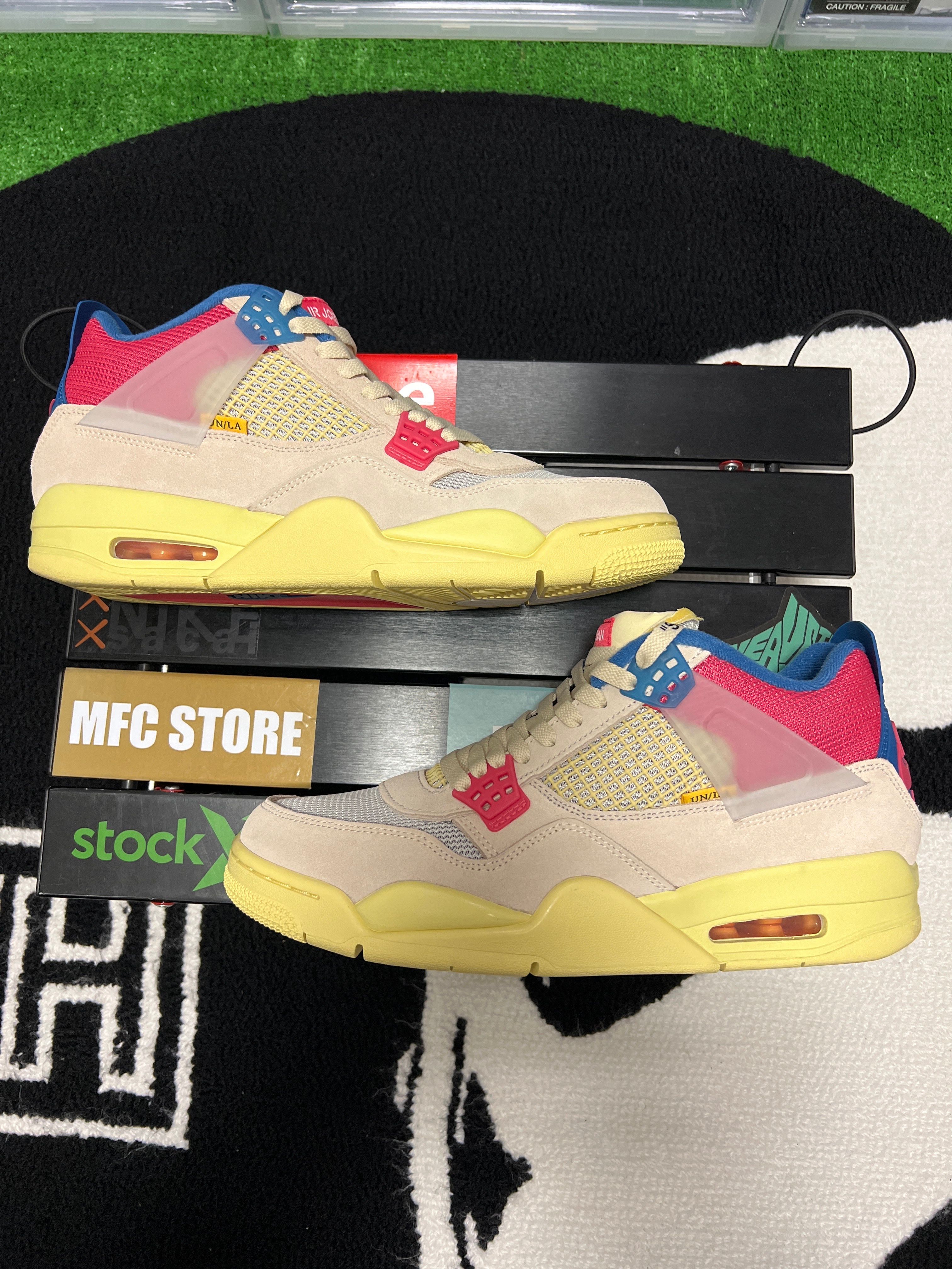 UNION × Nike Air Jordan 4 SP "Guava Ice/Light Fusion Red"