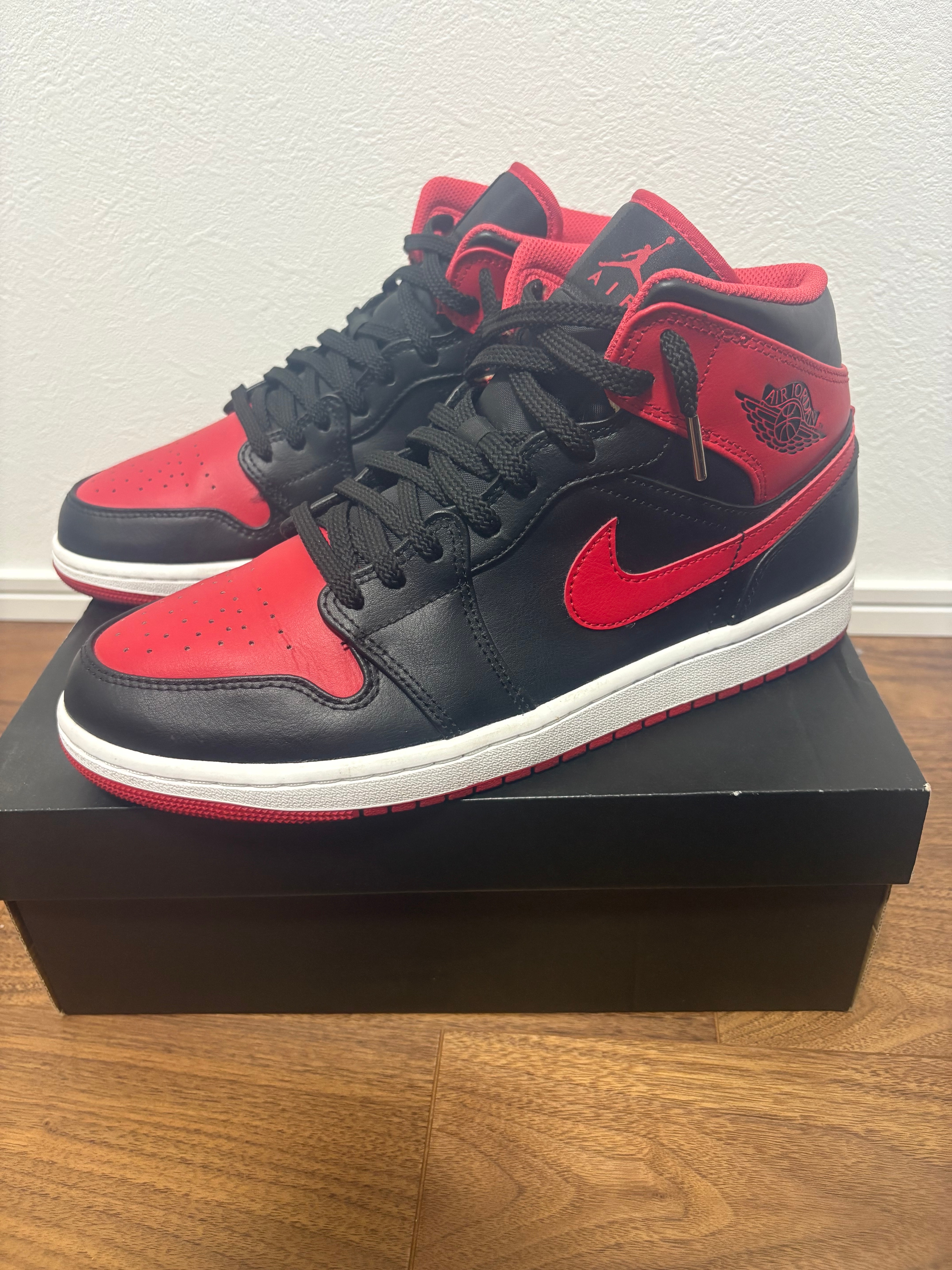 Nike Air Jordan 1 Mid "Bred Toe"