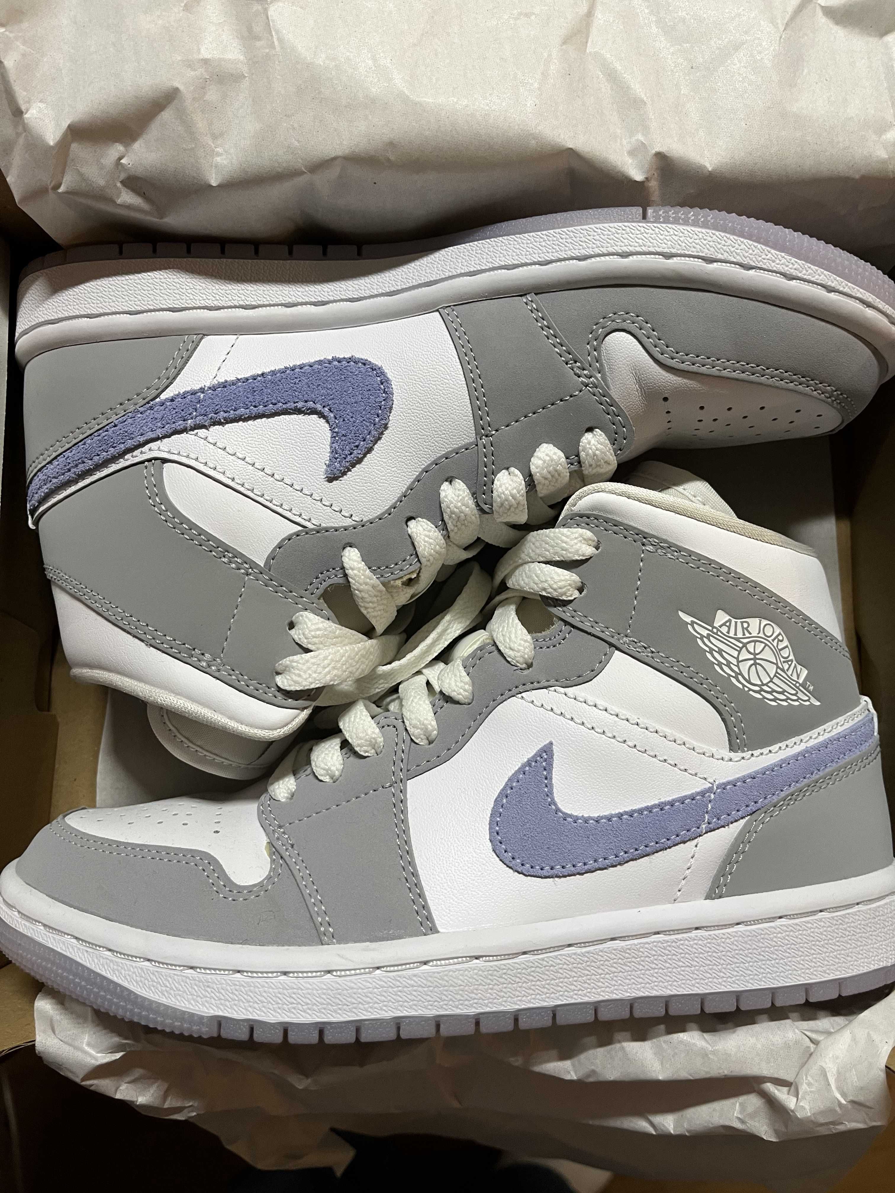 Nike Women's Air Jordan 1 Mid "Wolf Grey"
