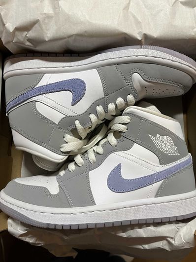 Nike Women's Air Jordan 1 Mid "Wolf Grey"