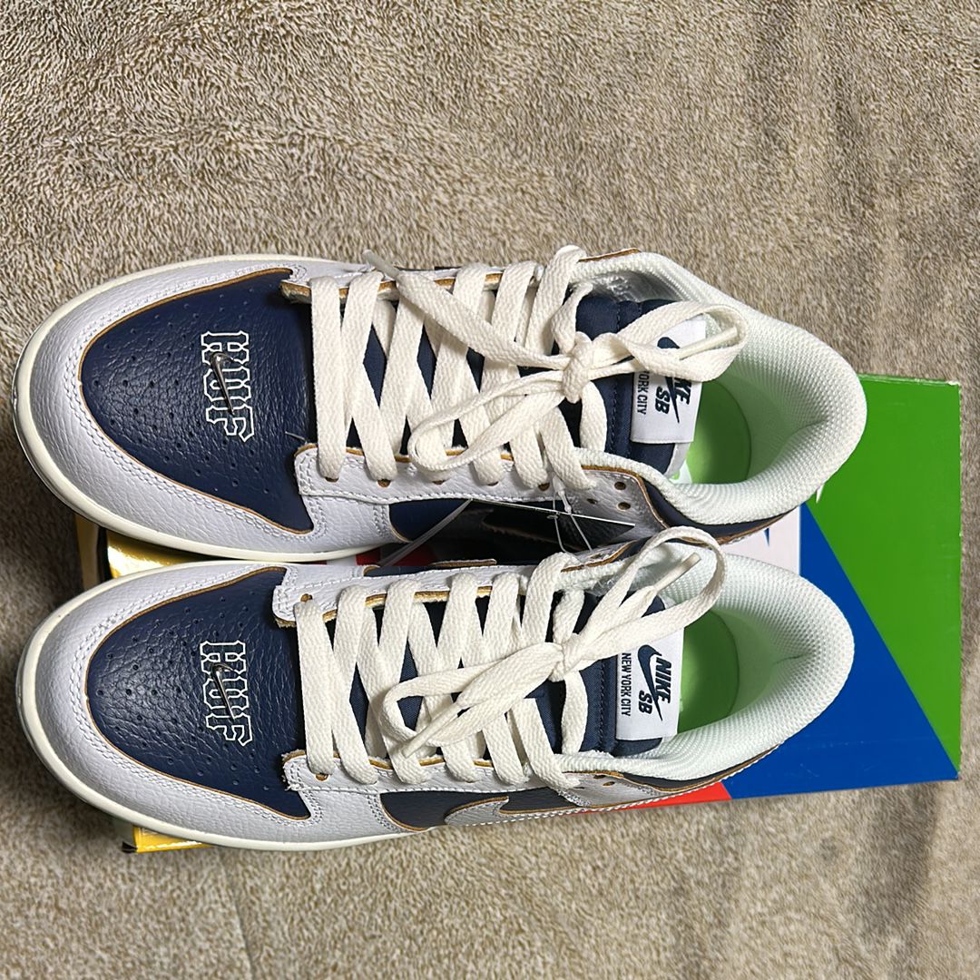 HUF × Nike SB Dunk Low "New York"